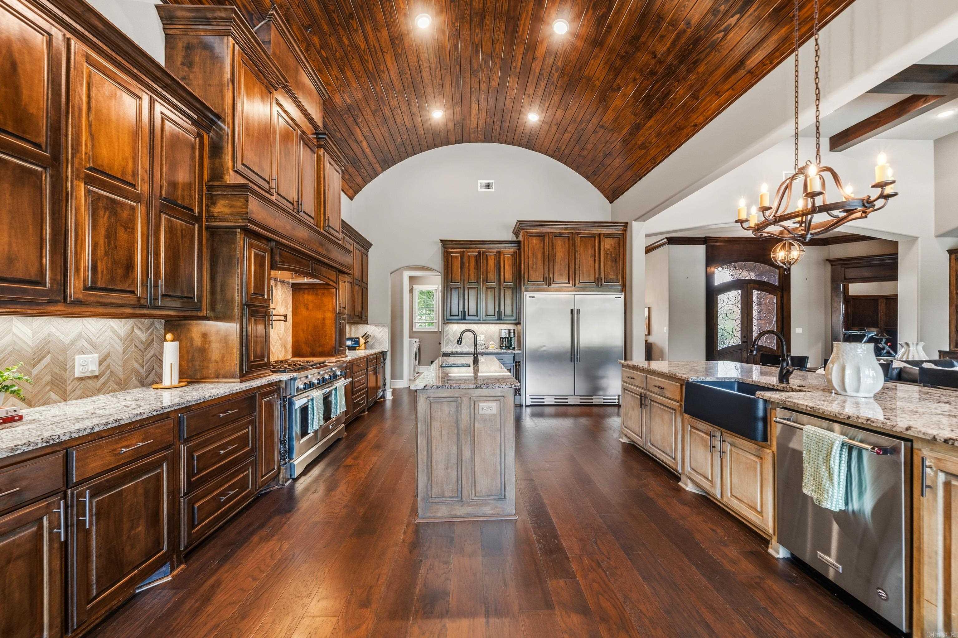 ARLINGTON PARK - Residential