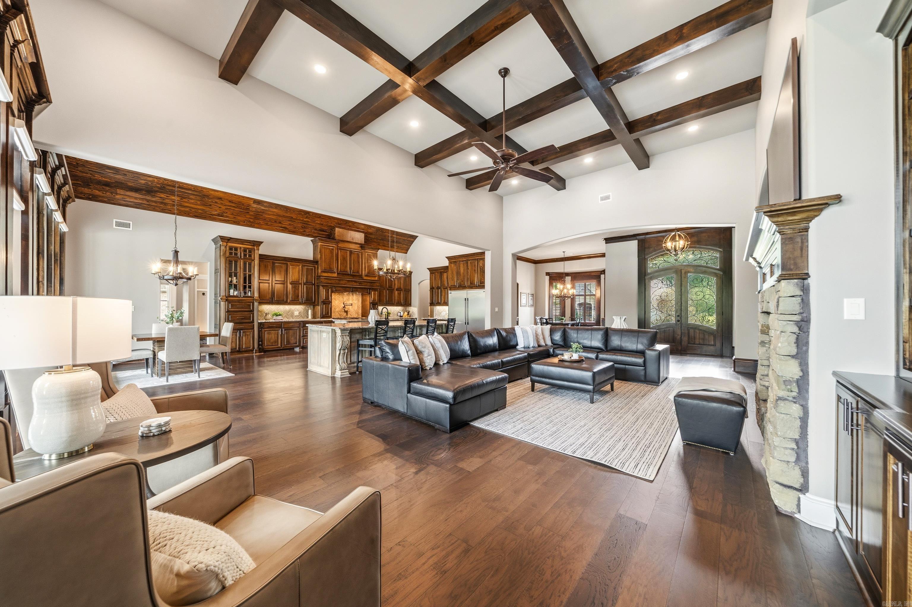 ARLINGTON PARK - Residential