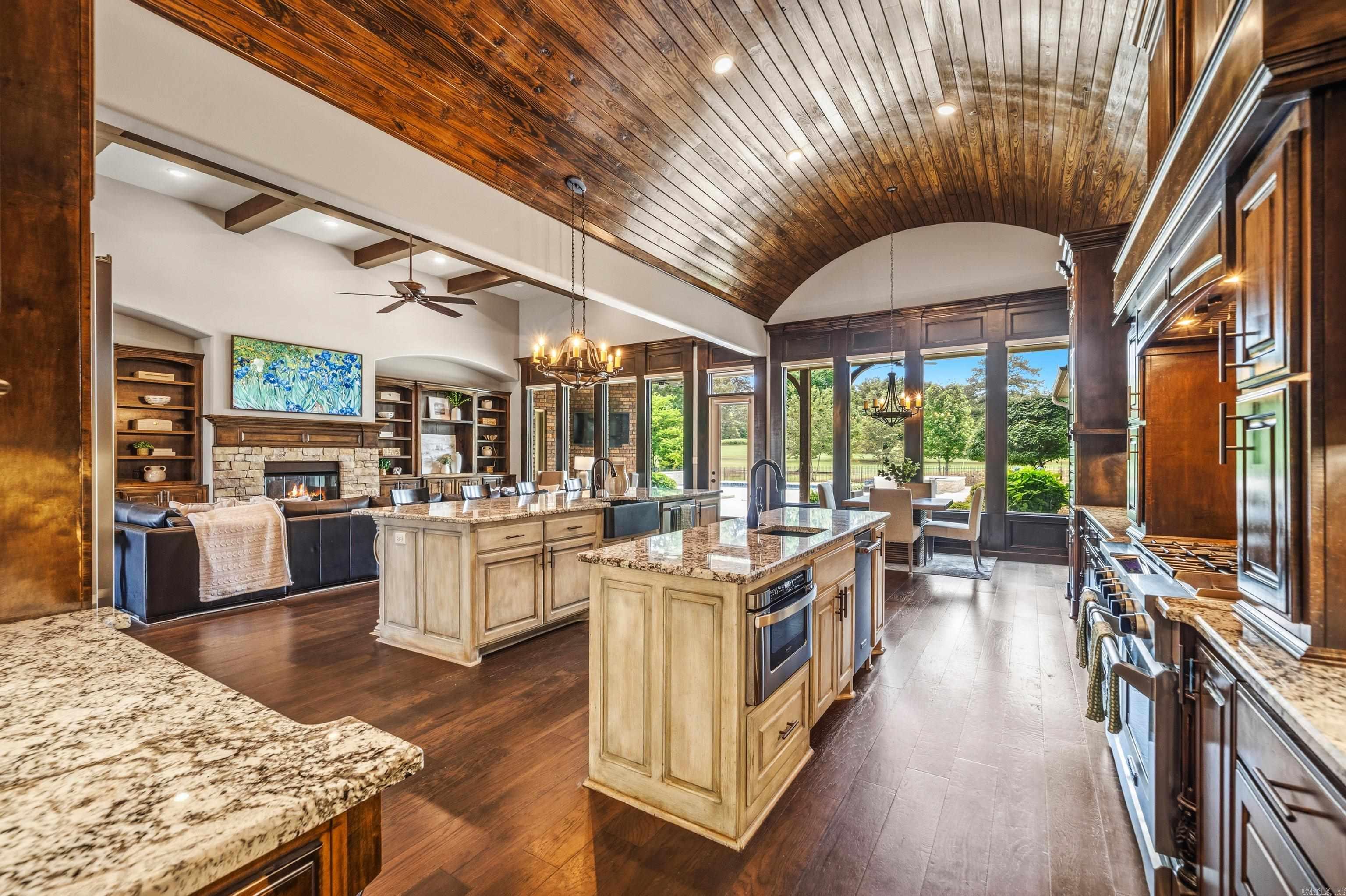 ARLINGTON PARK - Residential