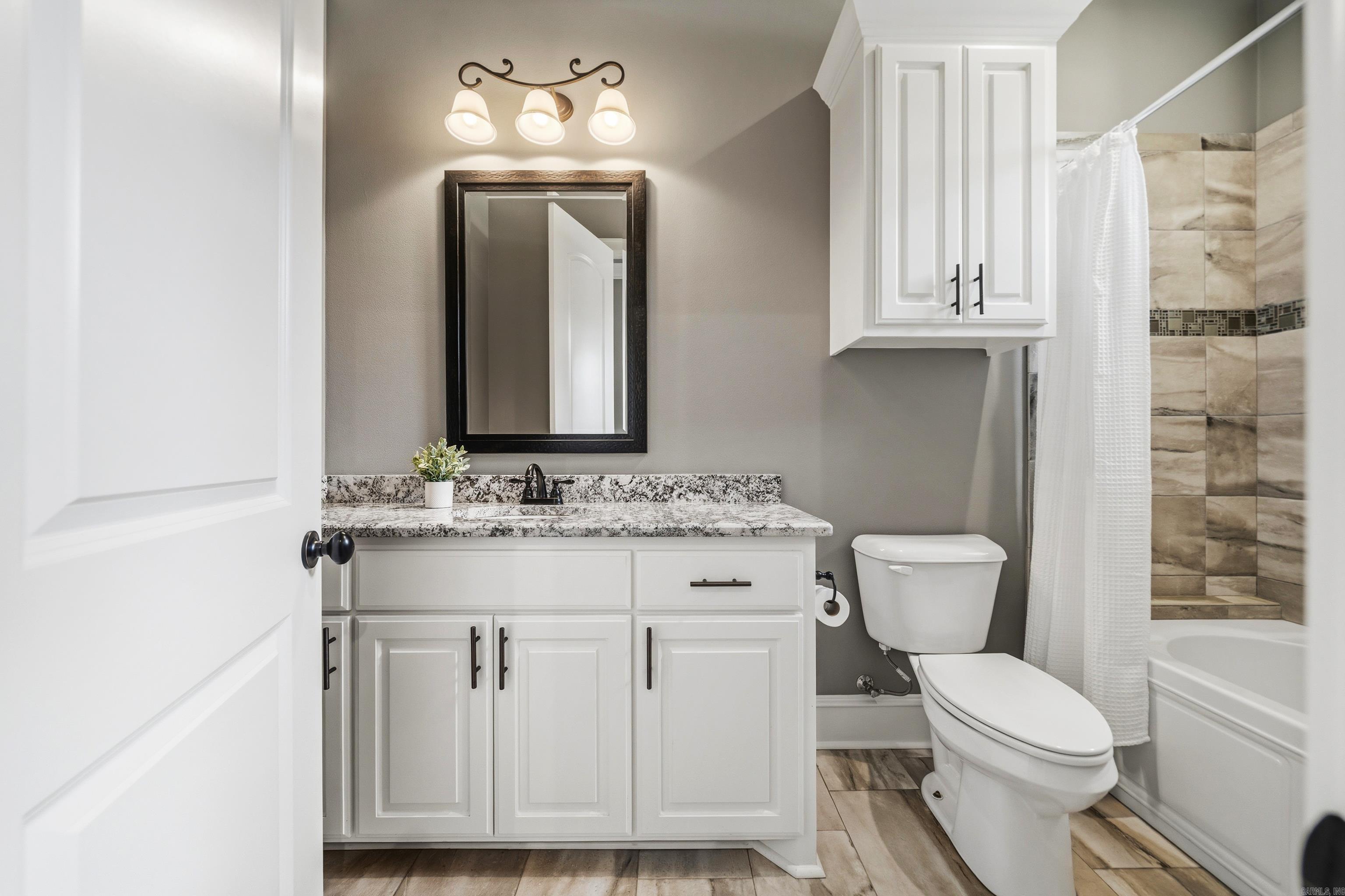 ARLINGTON PARK - Residential