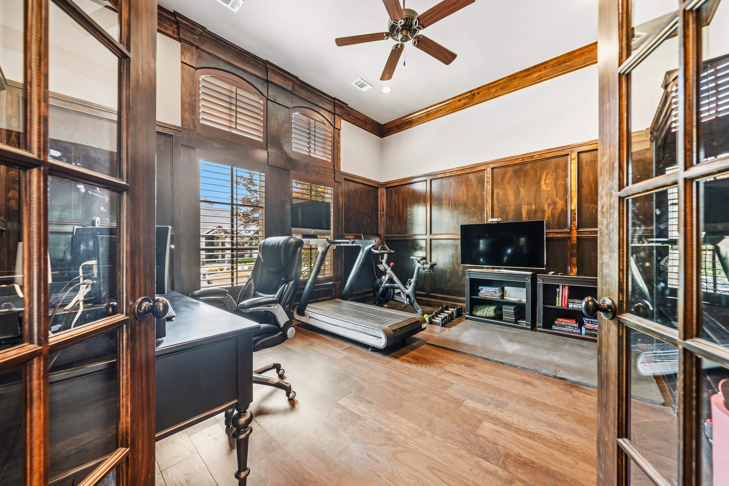 ARLINGTON PARK - Residential