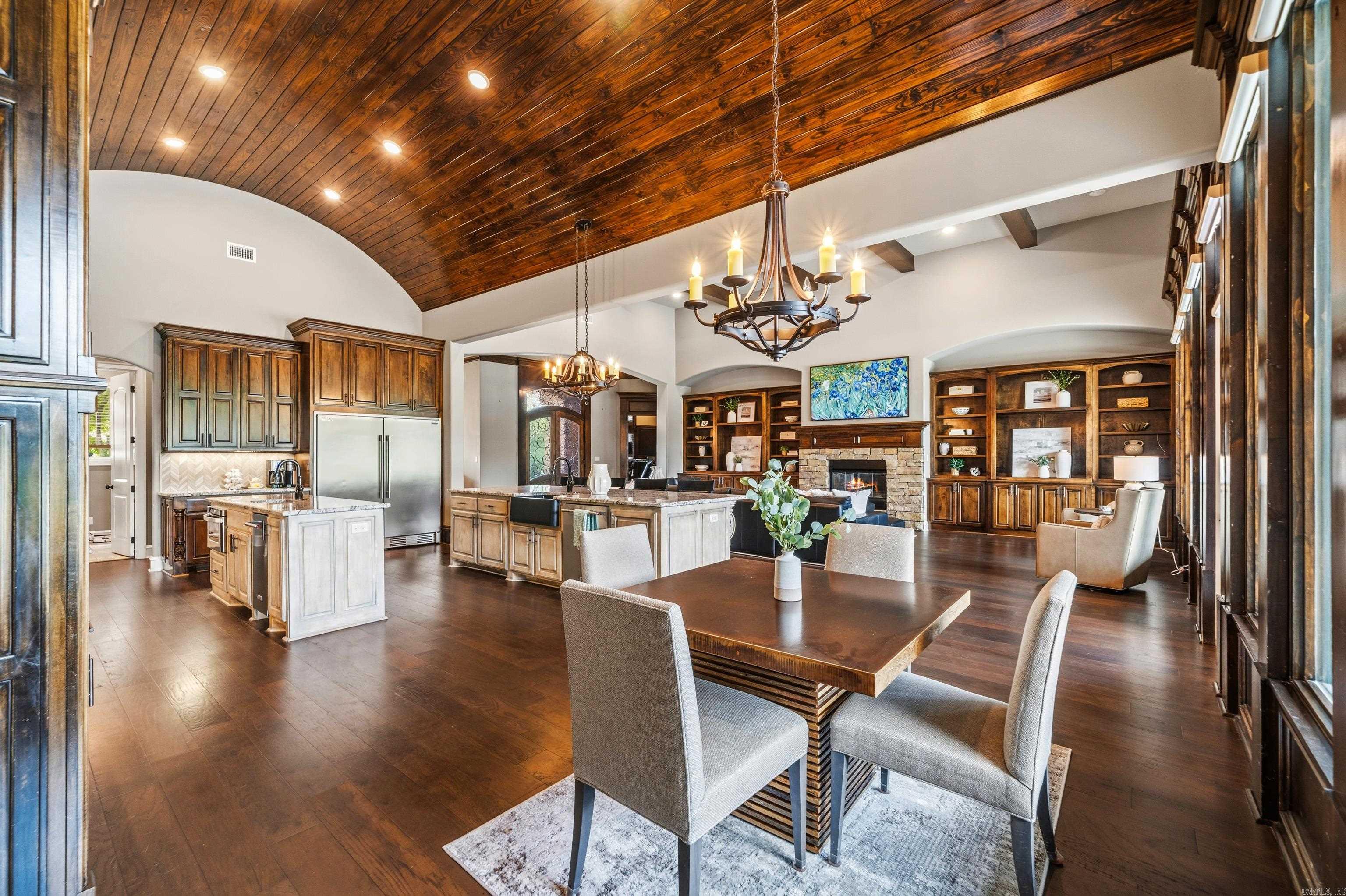 ARLINGTON PARK - Residential