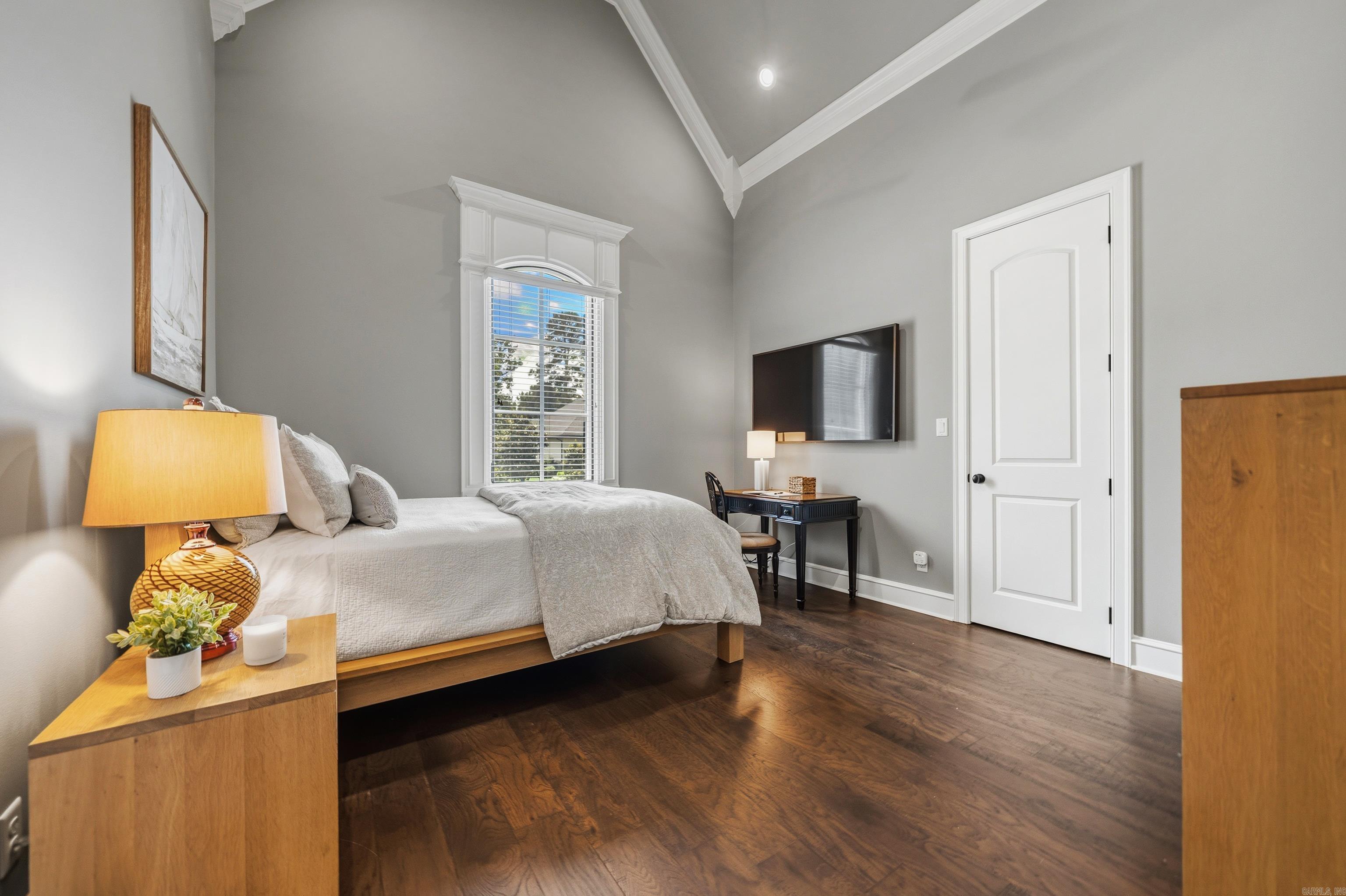 ARLINGTON PARK - Residential
