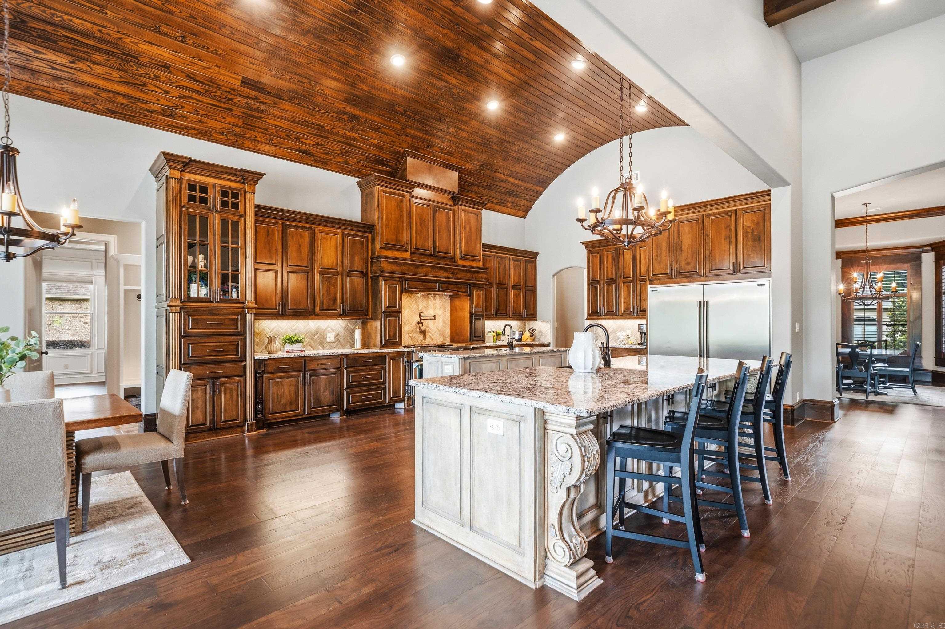 ARLINGTON PARK - Residential