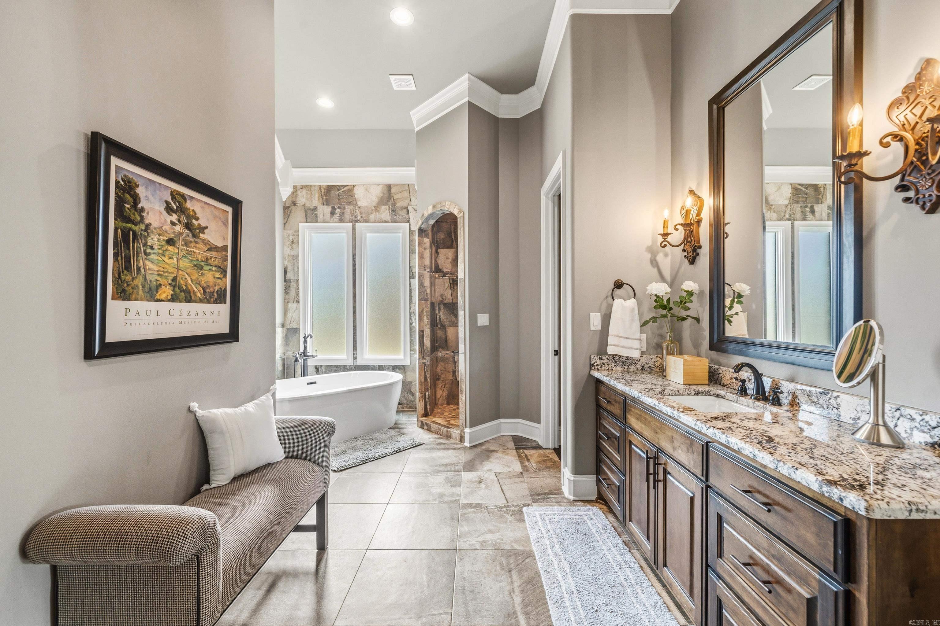 ARLINGTON PARK - Residential