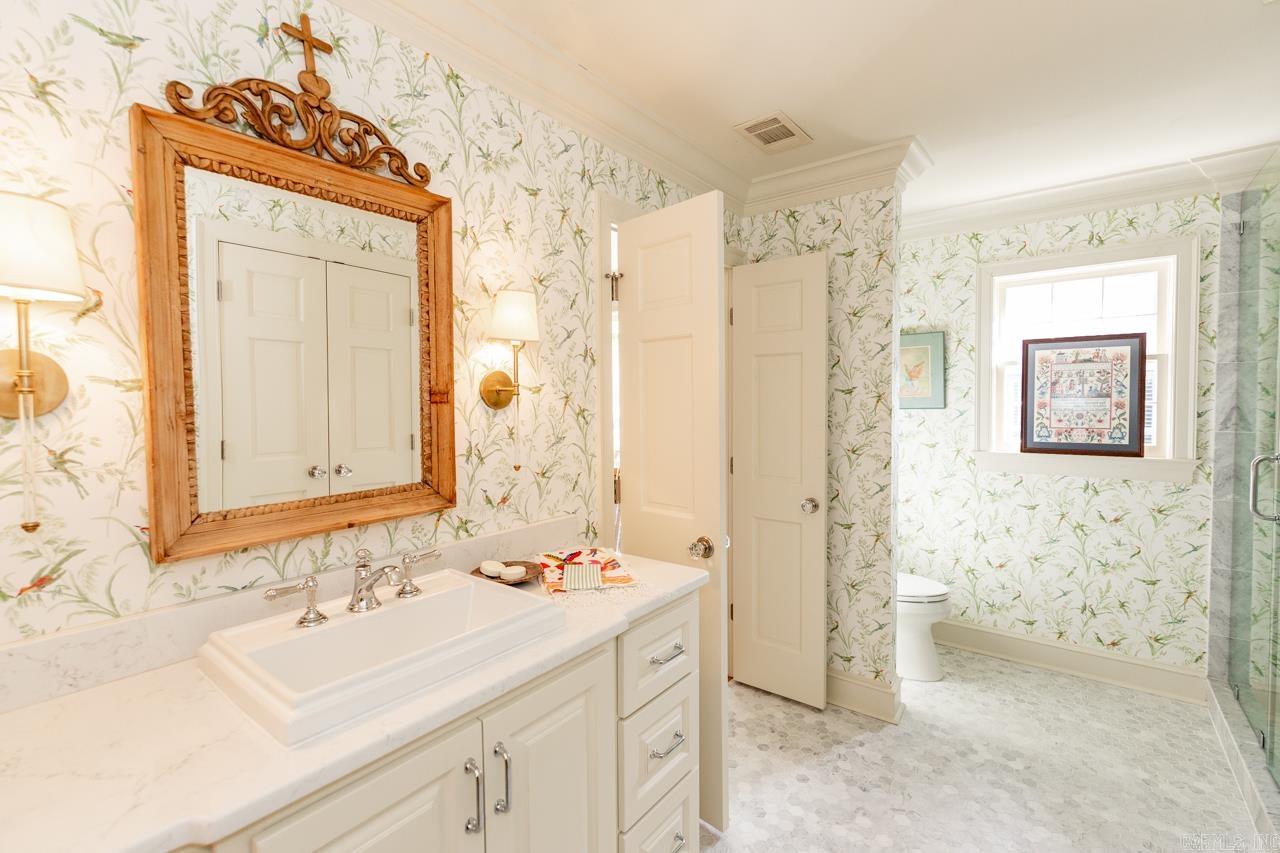 COUNTRY CLUB HGTS - Residential