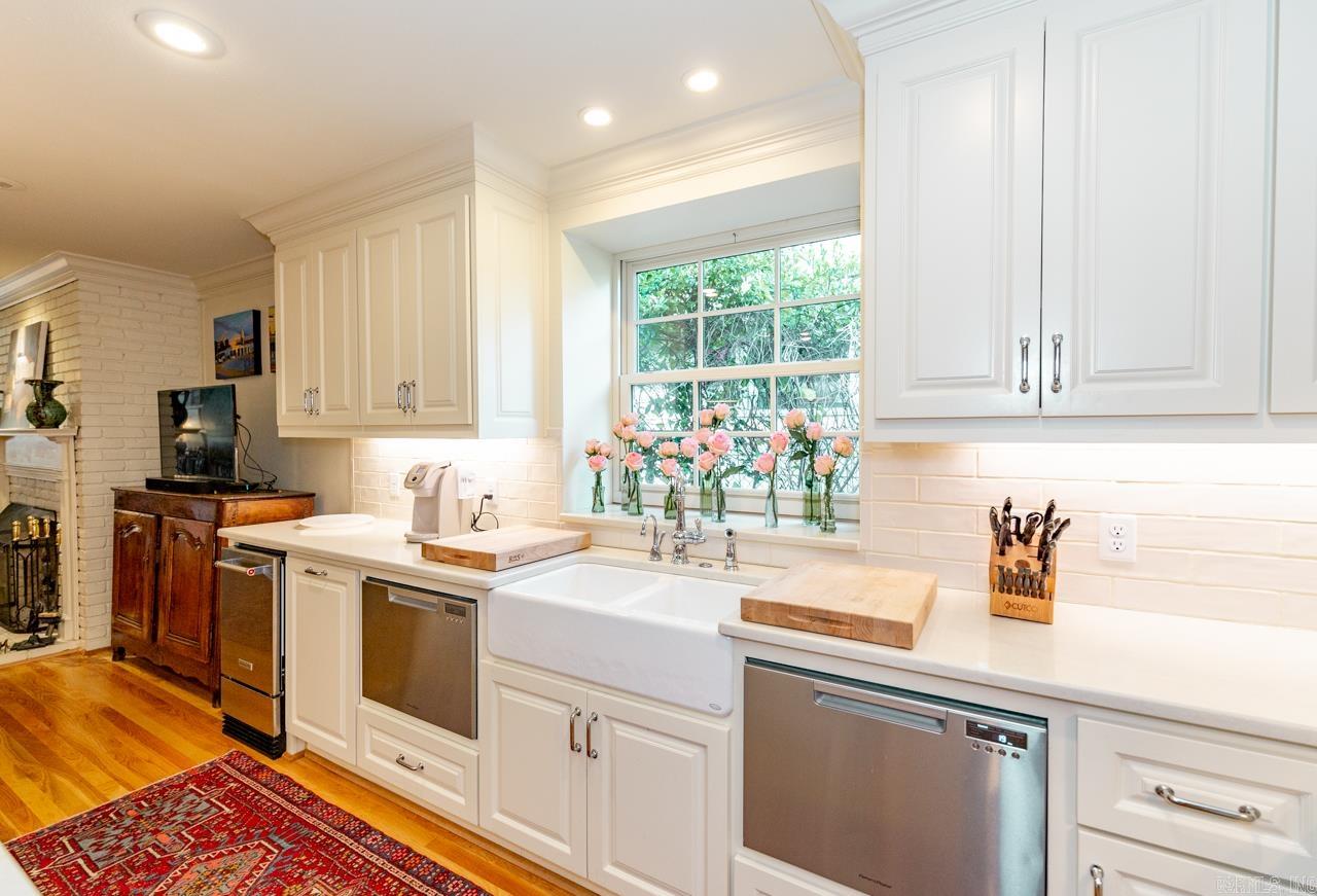 COUNTRY CLUB HGTS - Residential