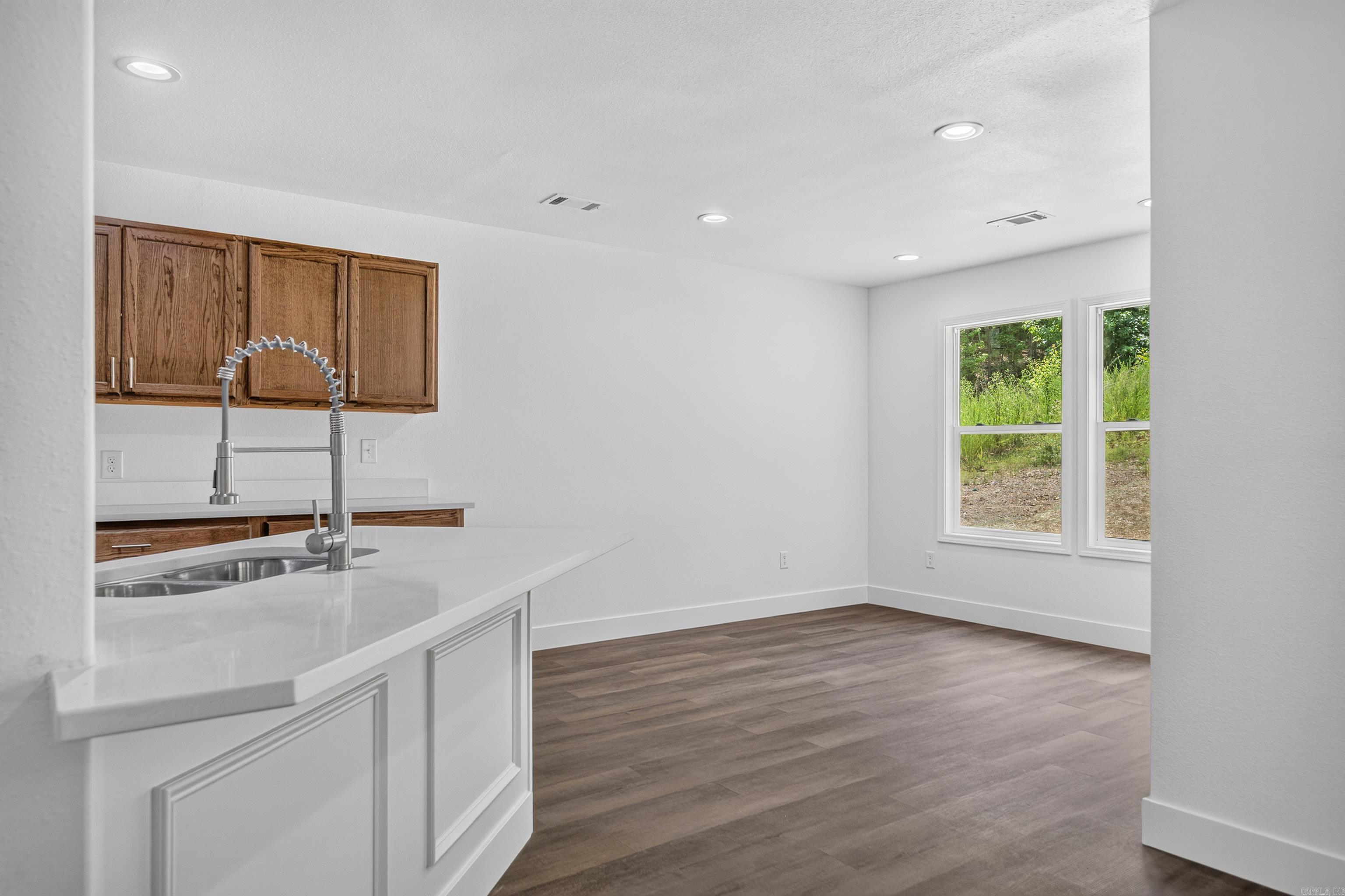 COLUMBIA HILLS - Residential