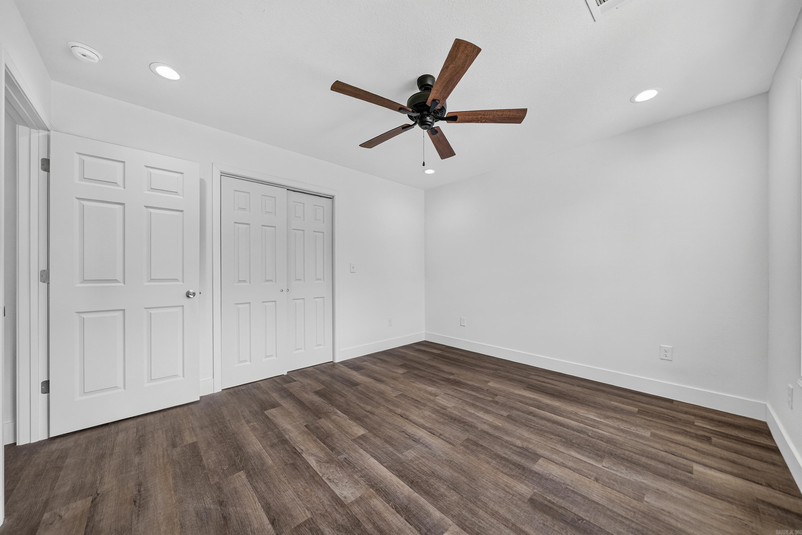 COLUMBIA HILLS - Residential