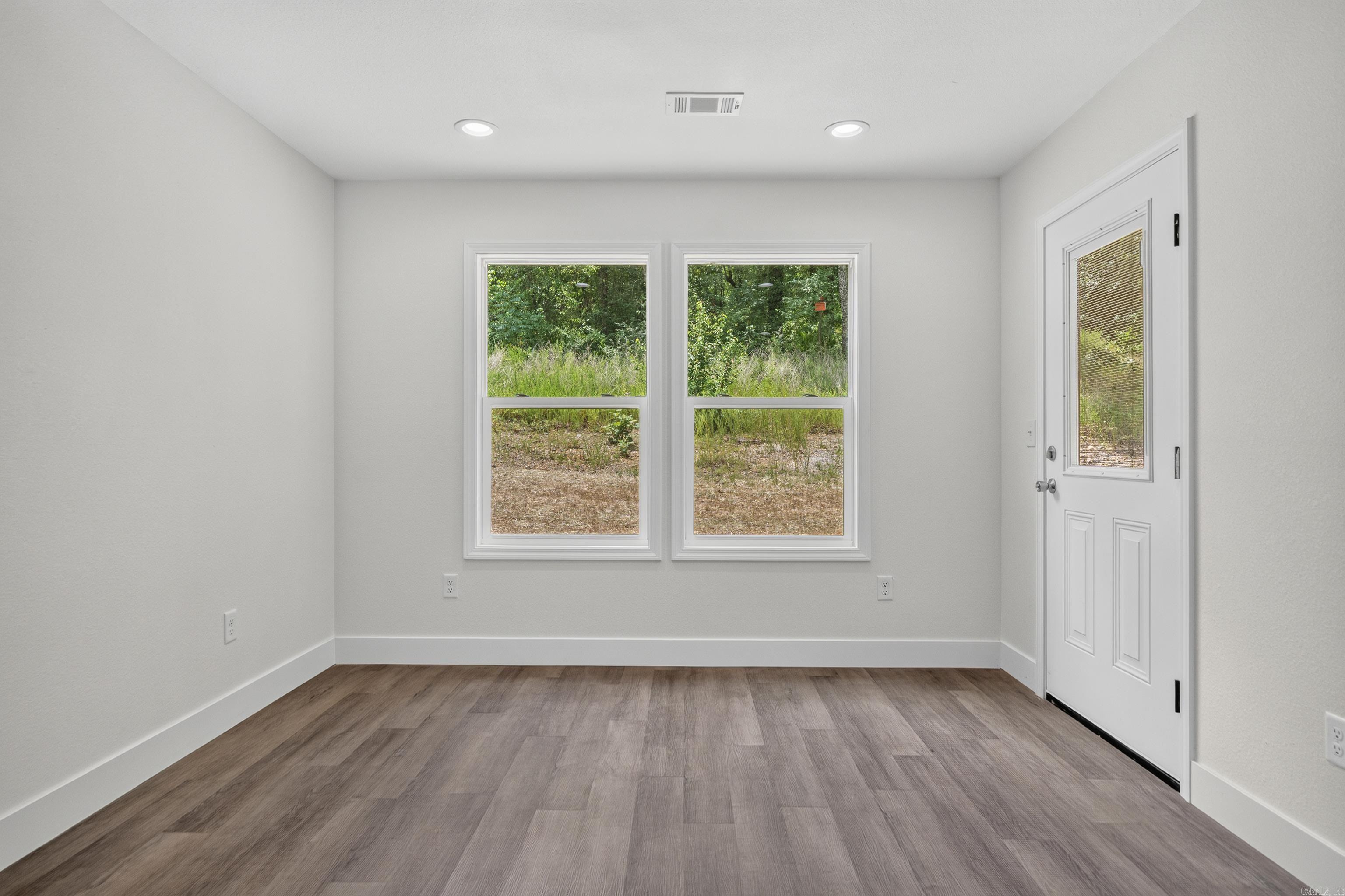 COLUMBIA HILLS - Residential