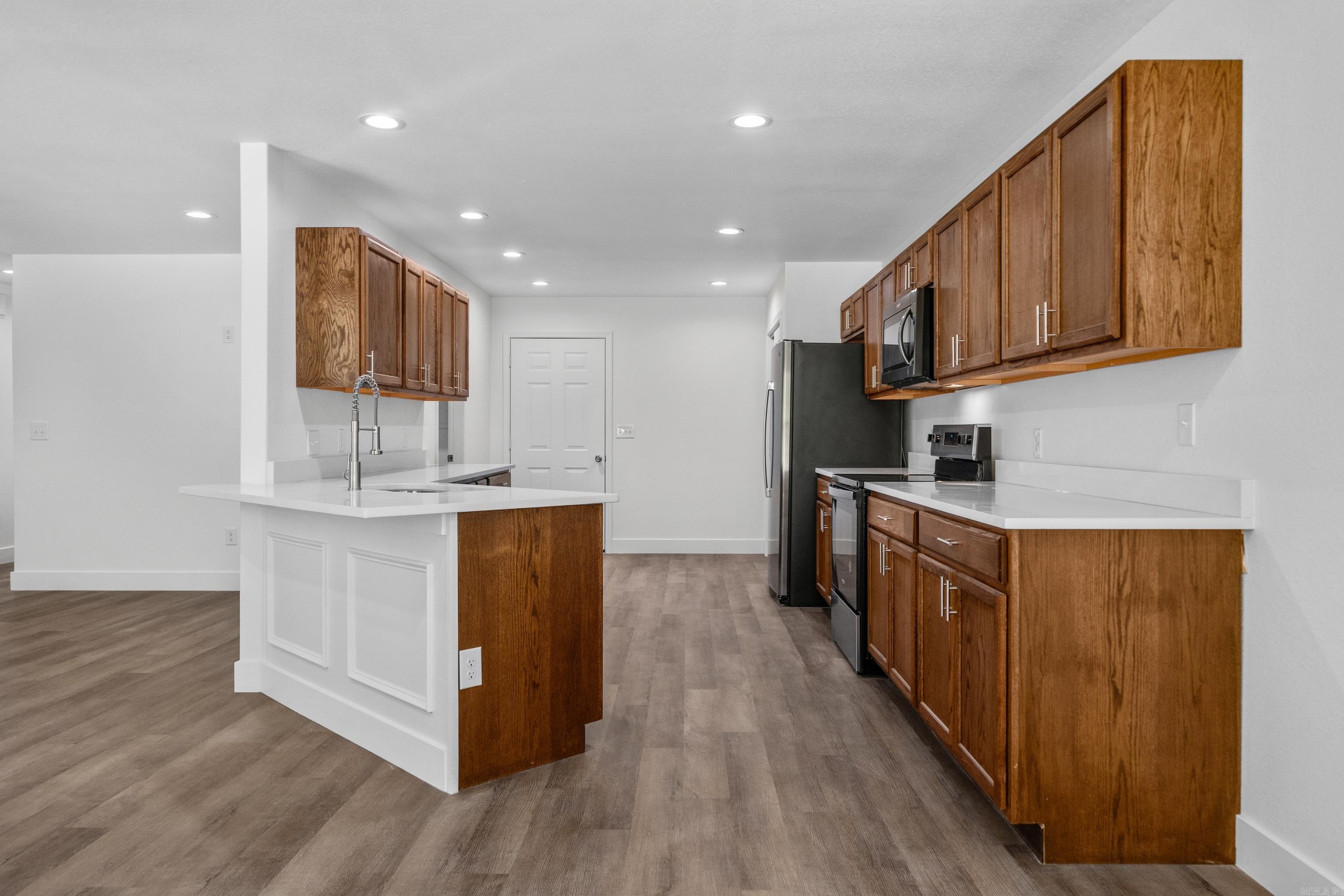 COLUMBIA HILLS - Residential