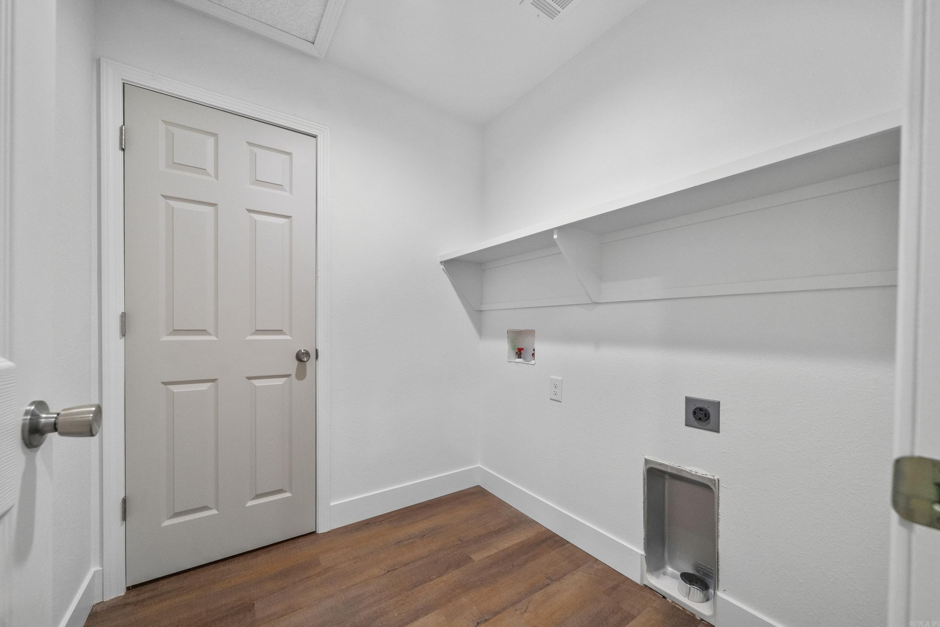 COLUMBIA HILLS - Residential