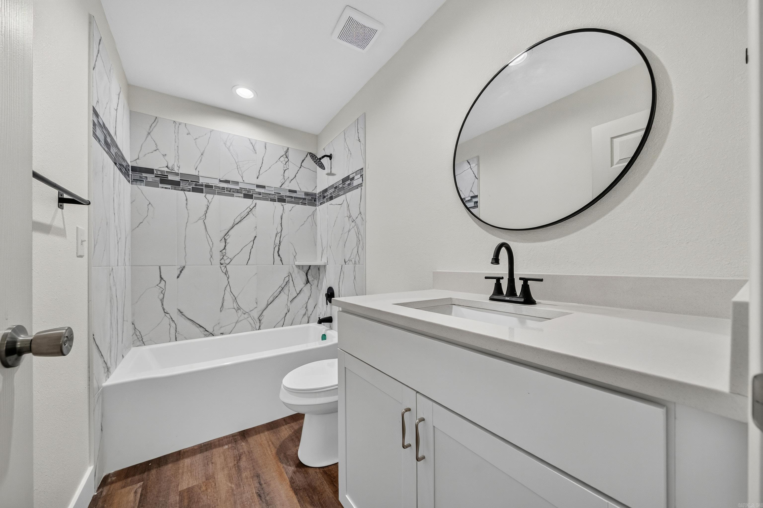 COLUMBIA HILLS - Residential
