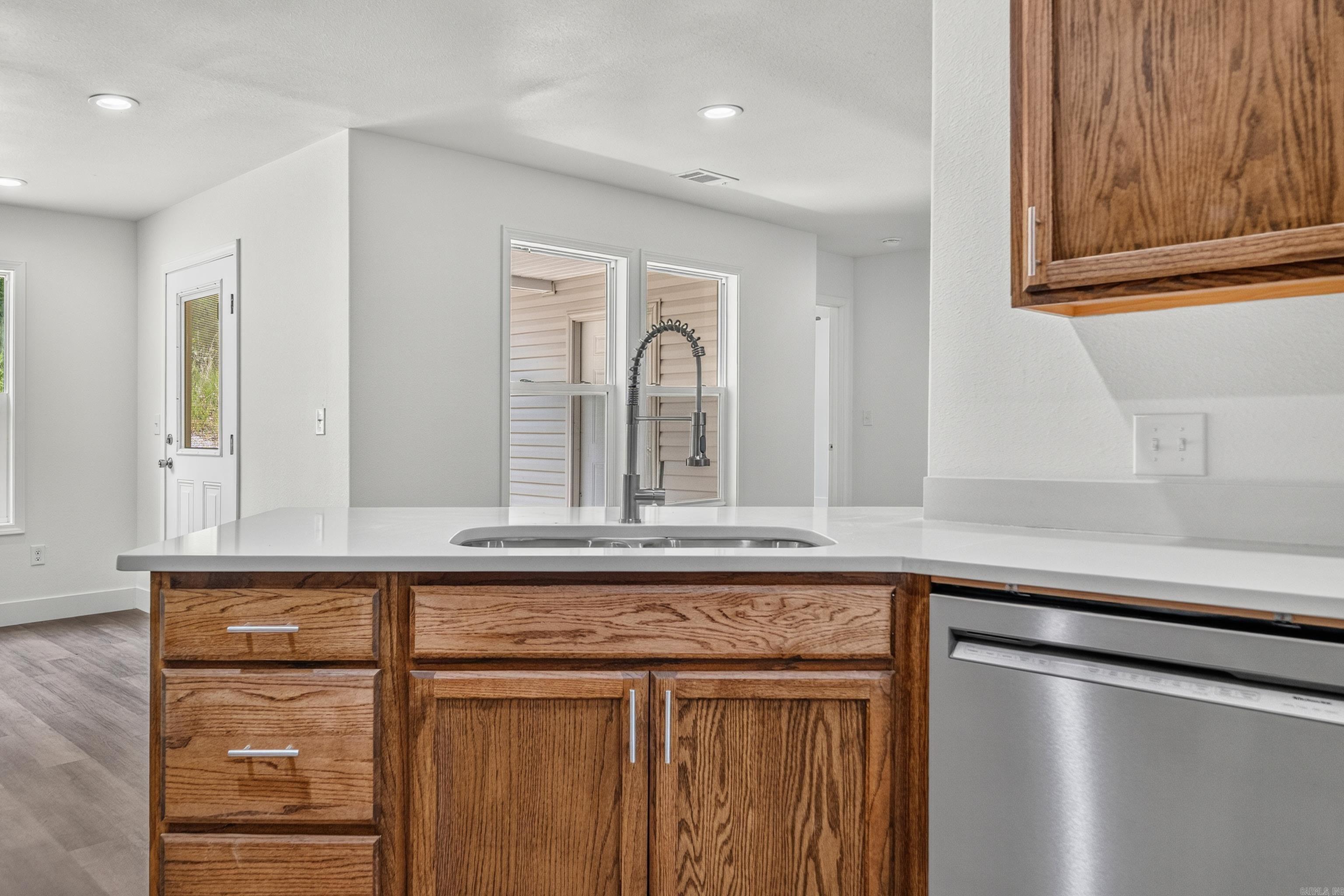 COLUMBIA HILLS - Residential