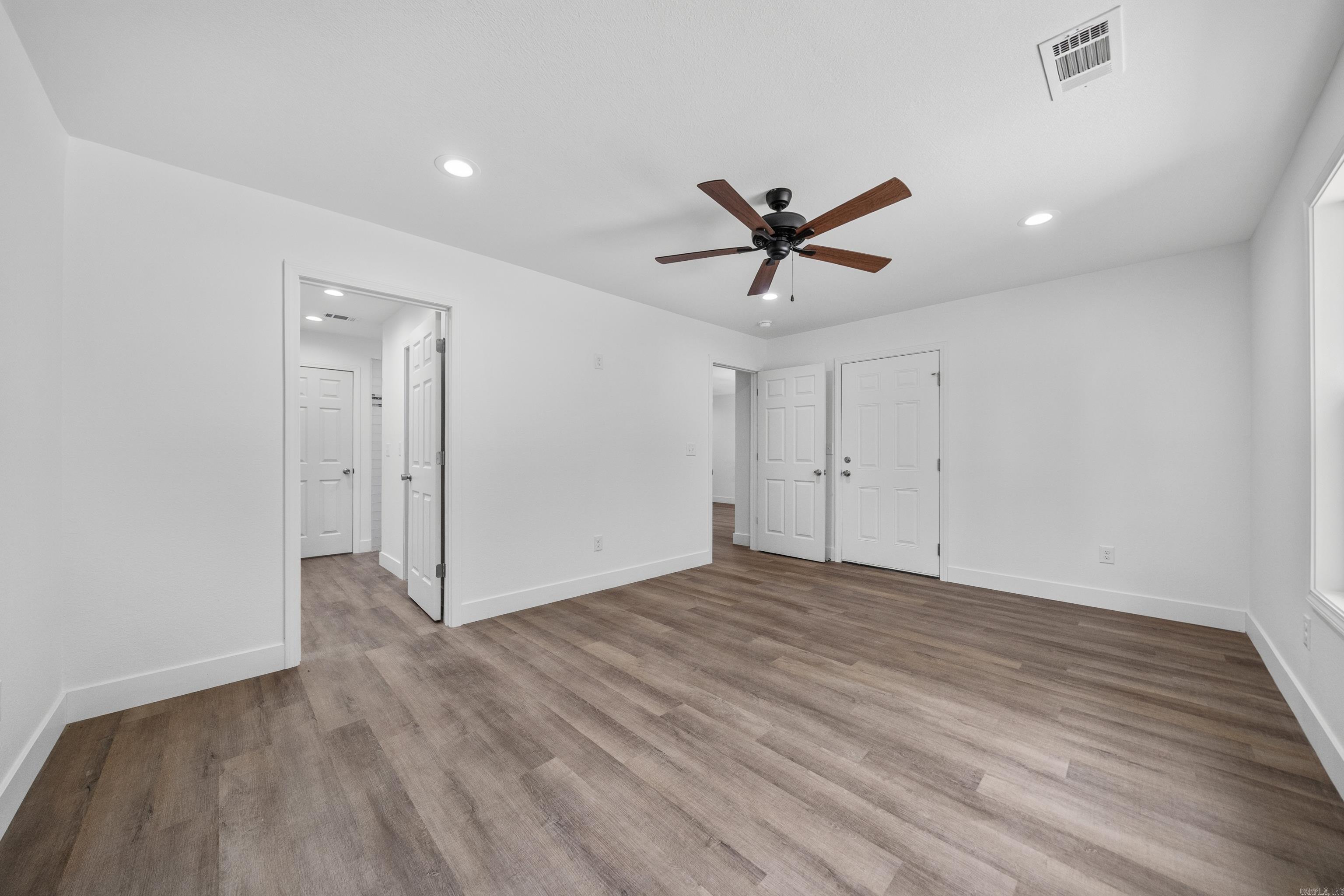 COLUMBIA HILLS - Residential