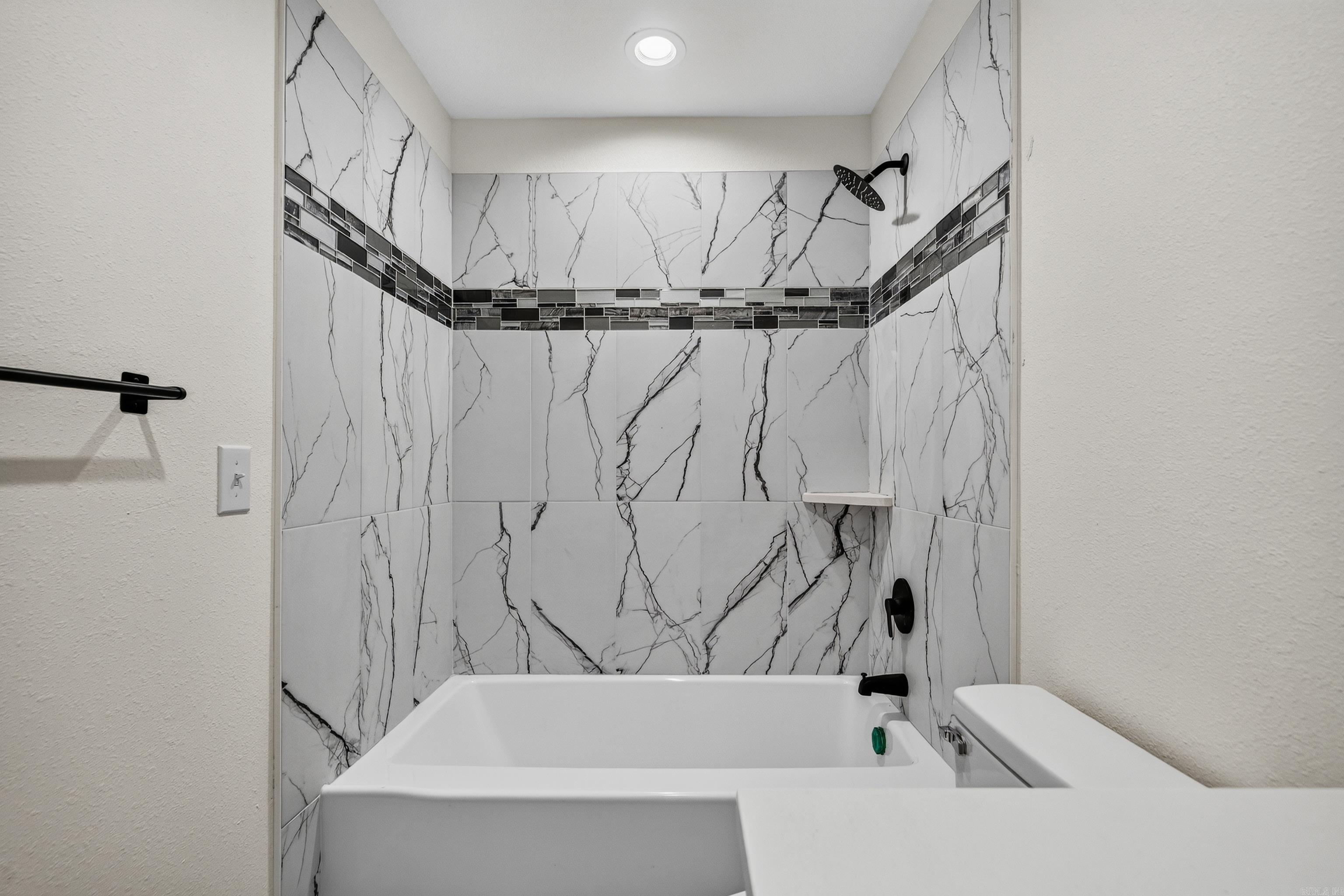COLUMBIA HILLS - Residential