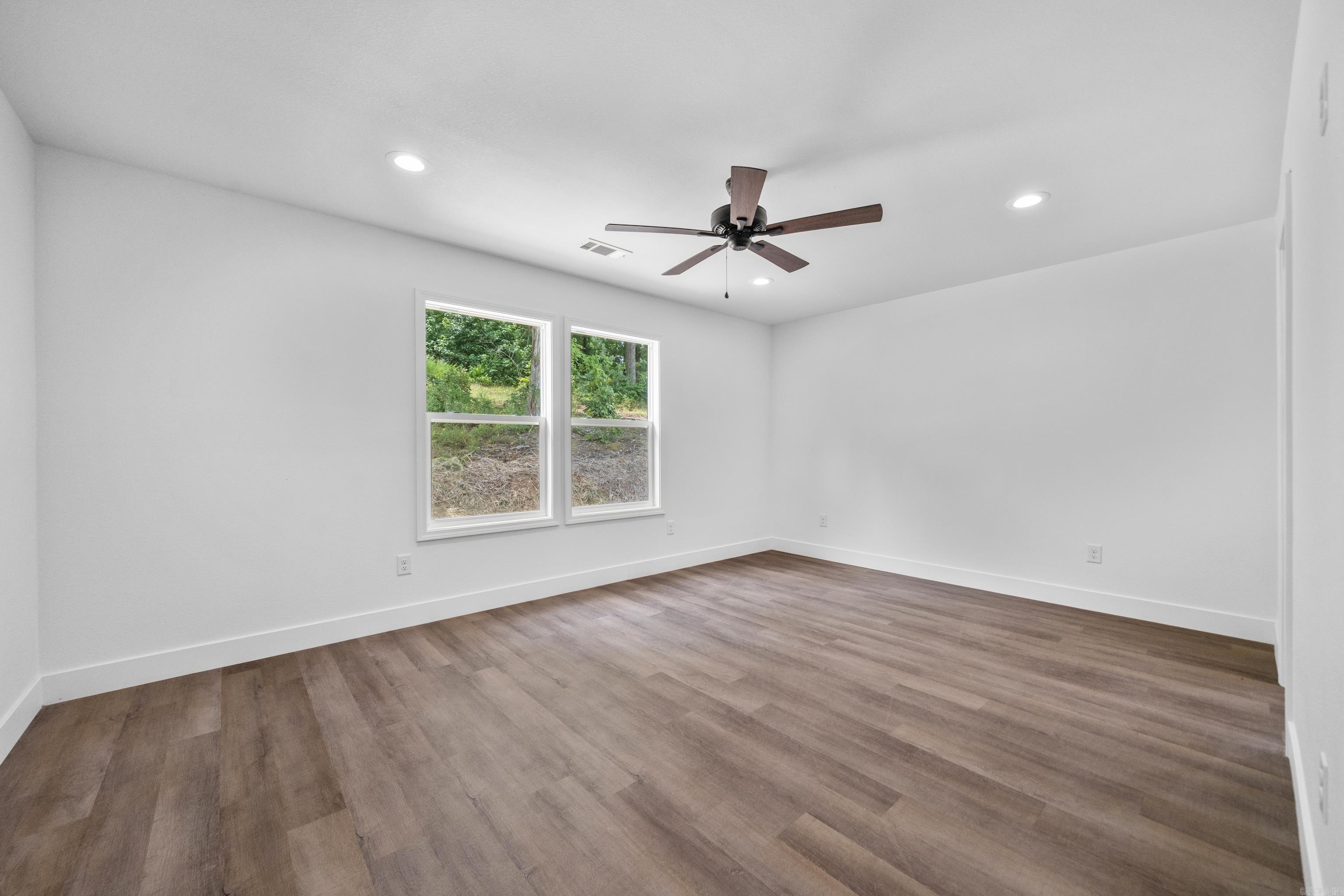 COLUMBIA HILLS - Residential