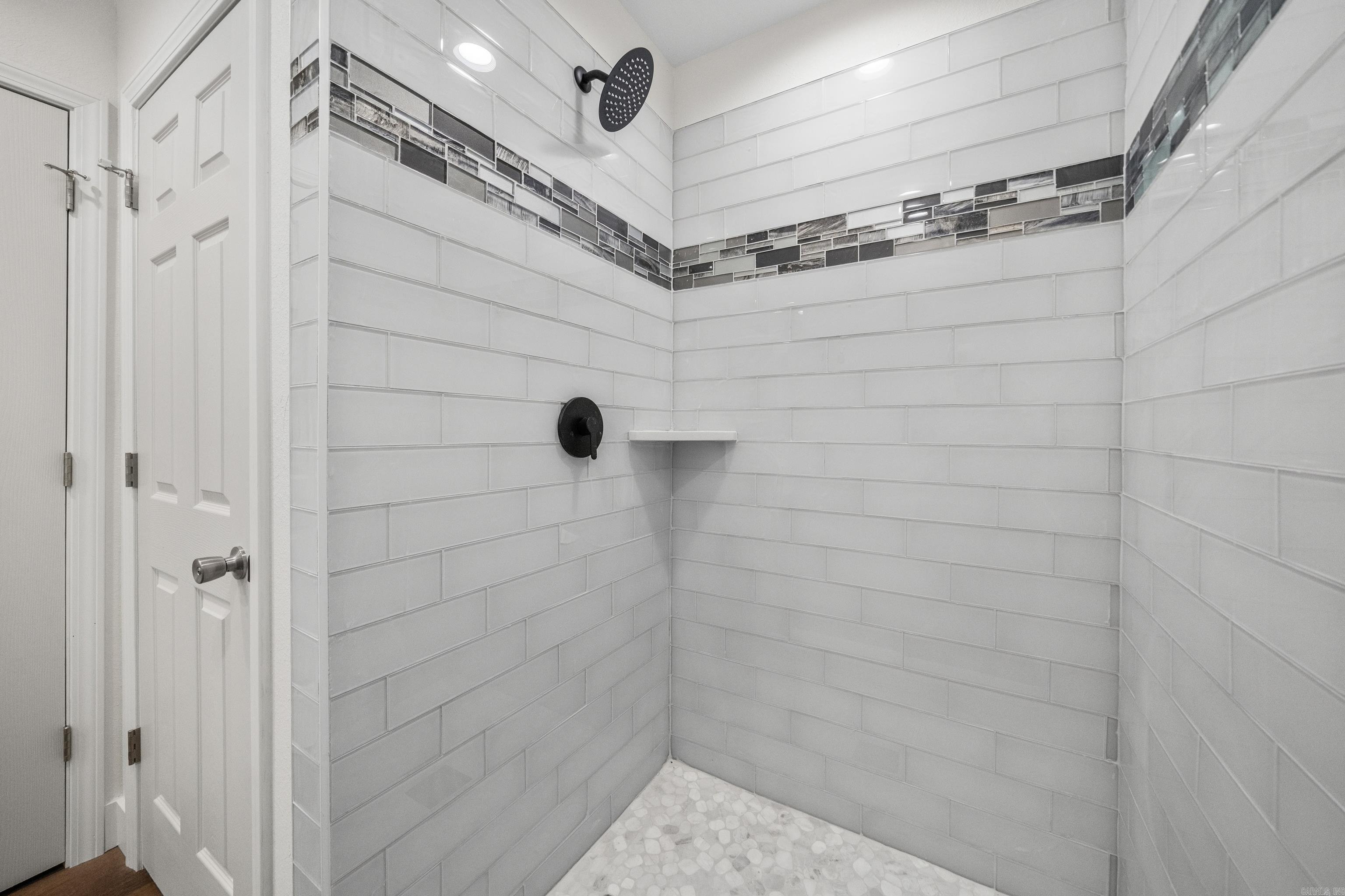 COLUMBIA HILLS - Residential