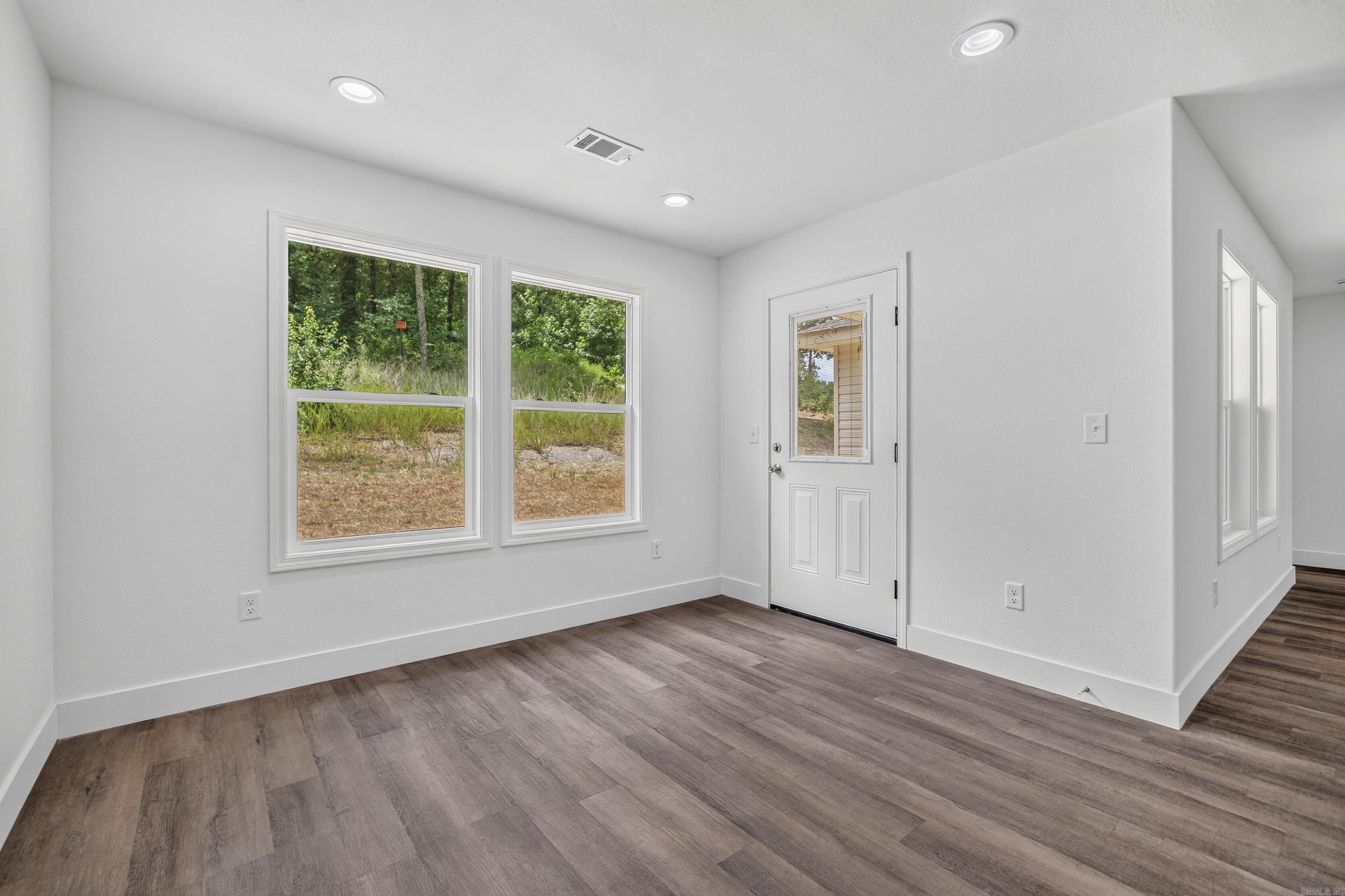 COLUMBIA HILLS - Residential