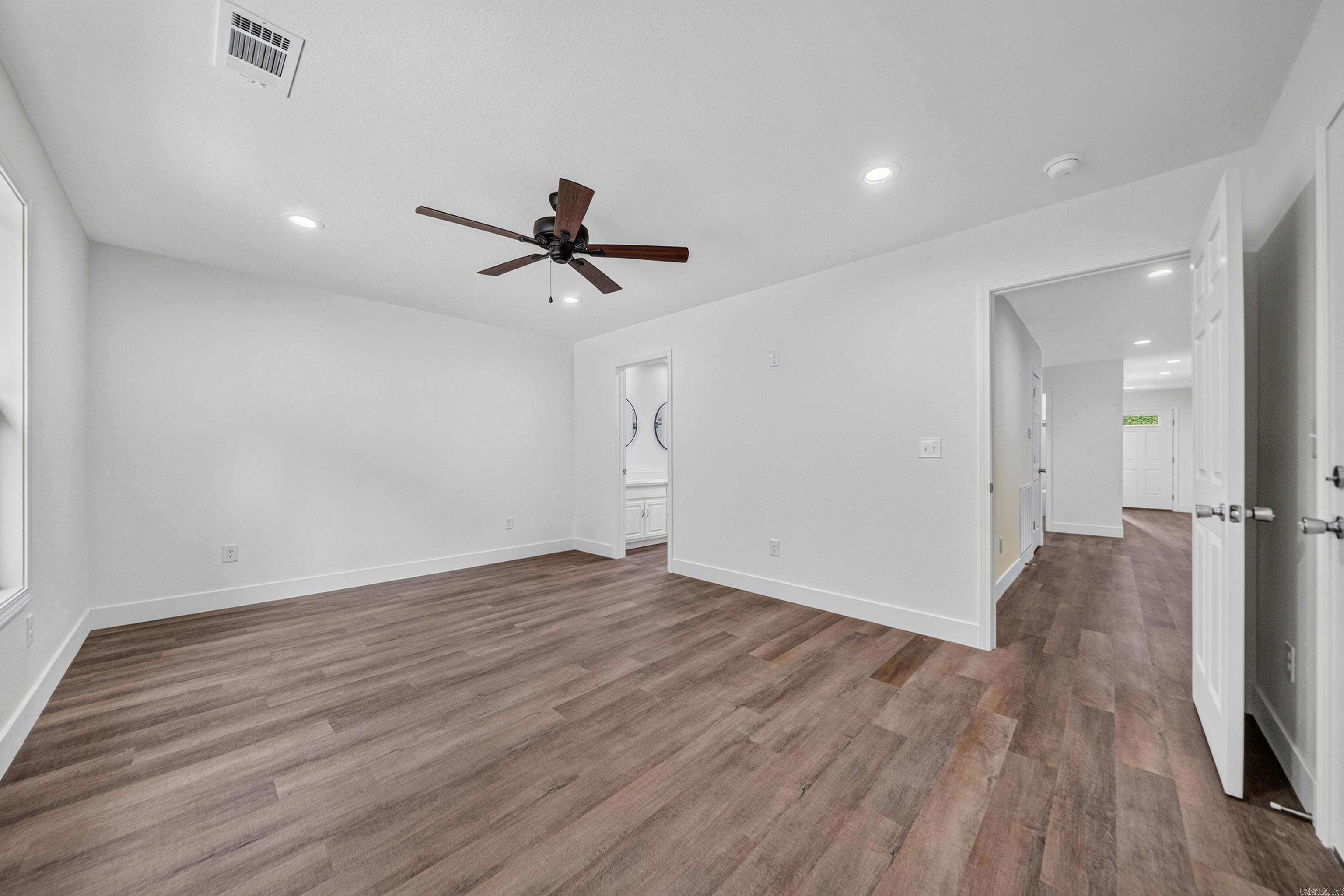 COLUMBIA HILLS - Residential