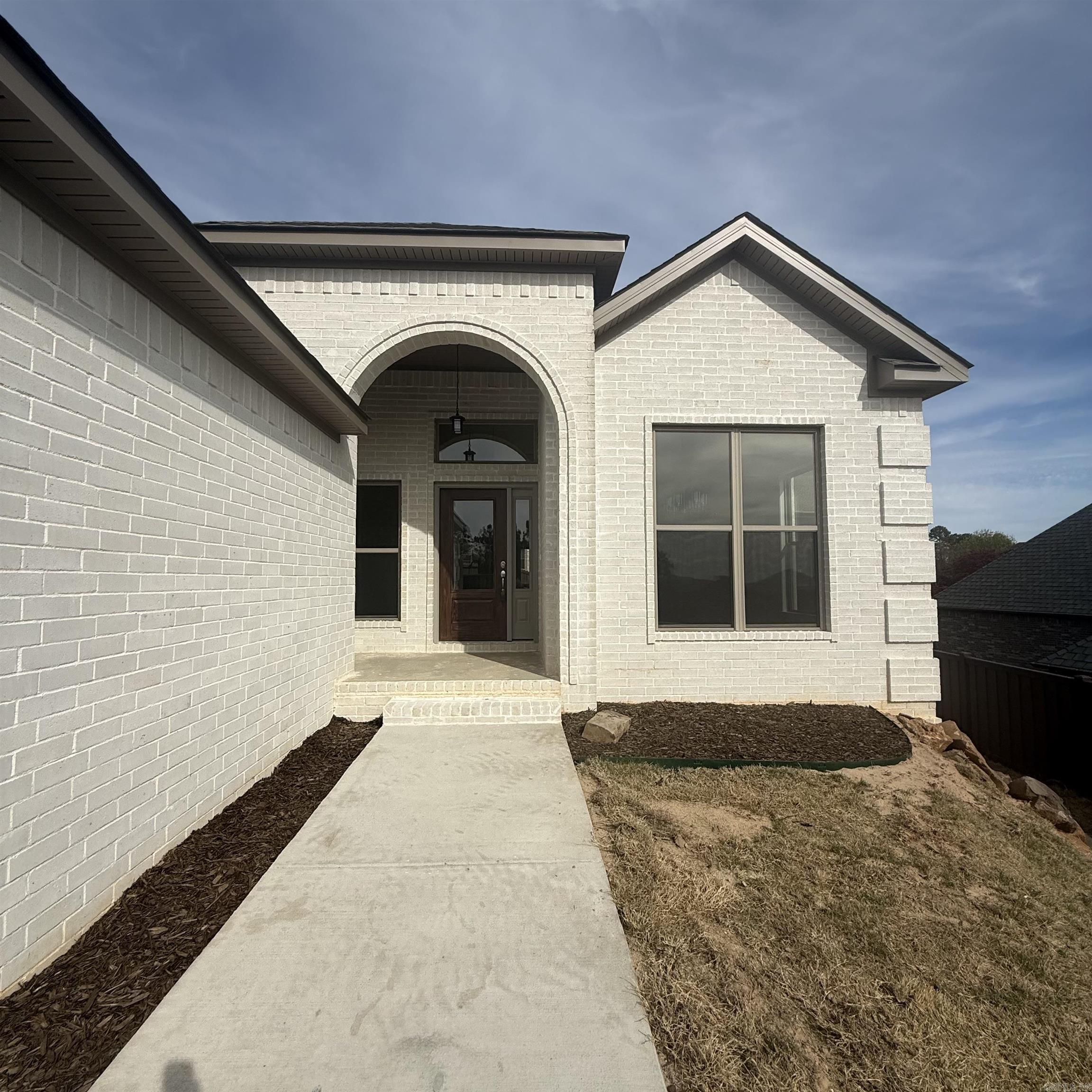 MAJESTIC POINTE - Residential