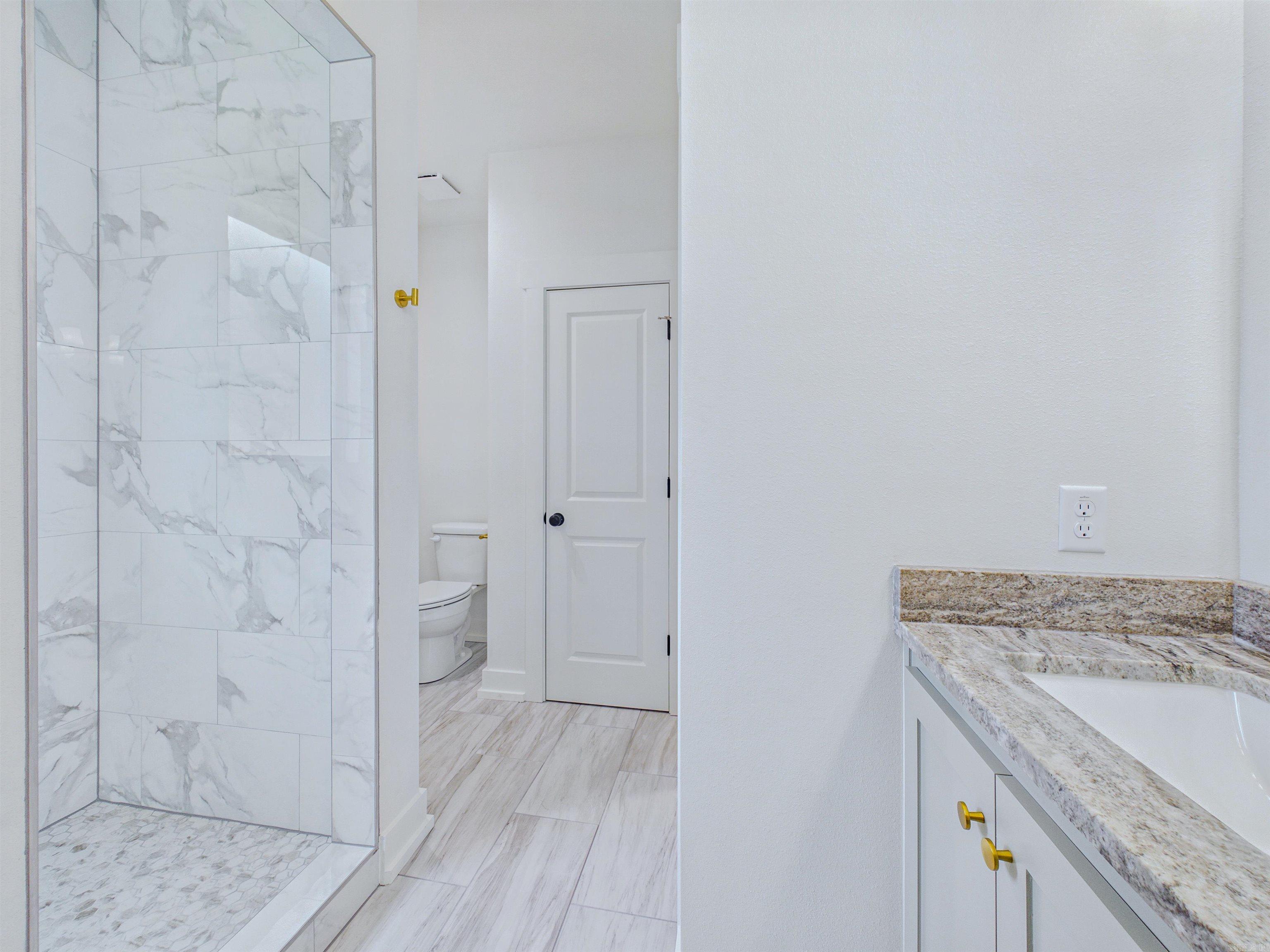 EAST MEADOW - Residential