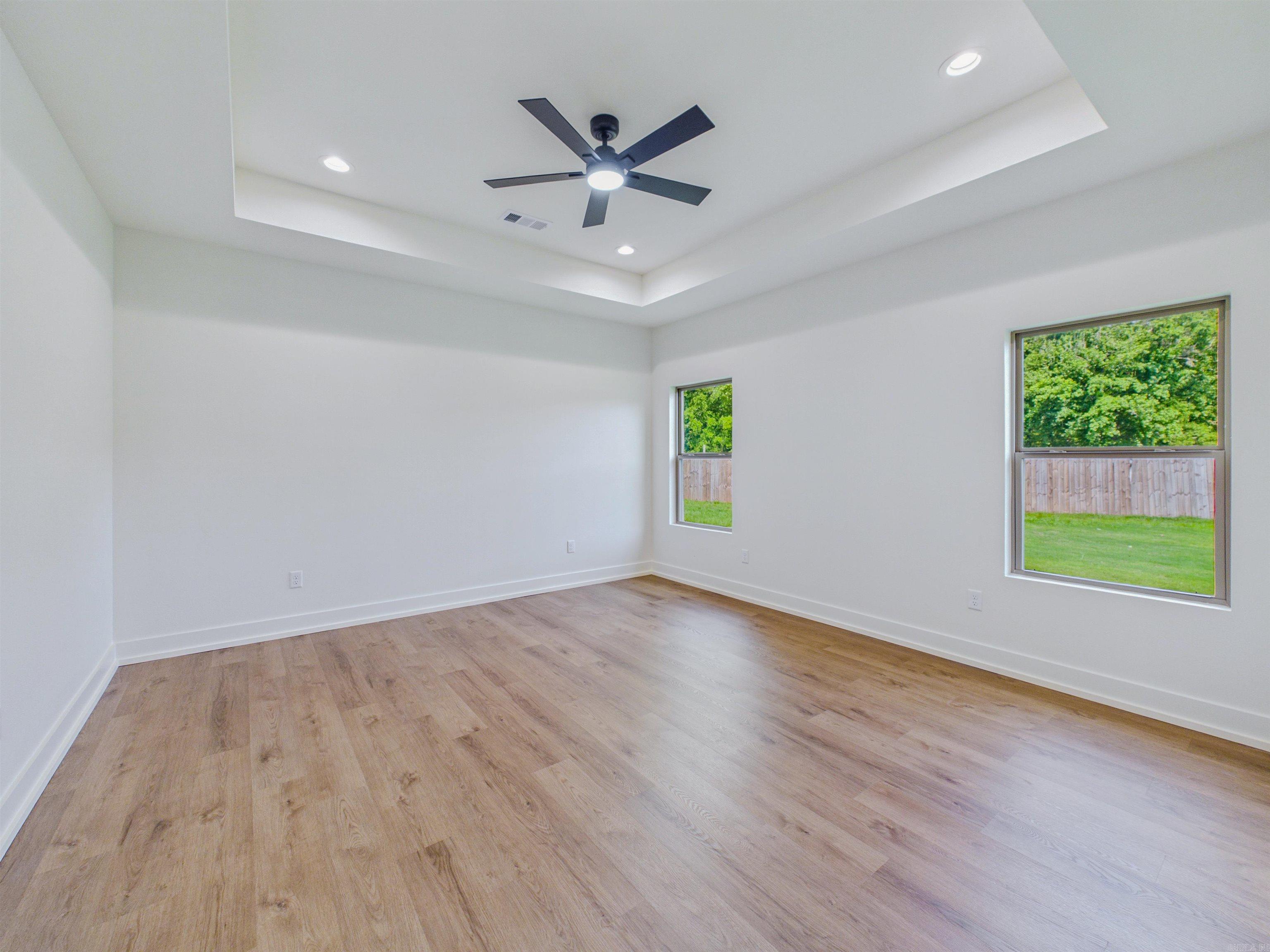 EAST MEADOW - Residential