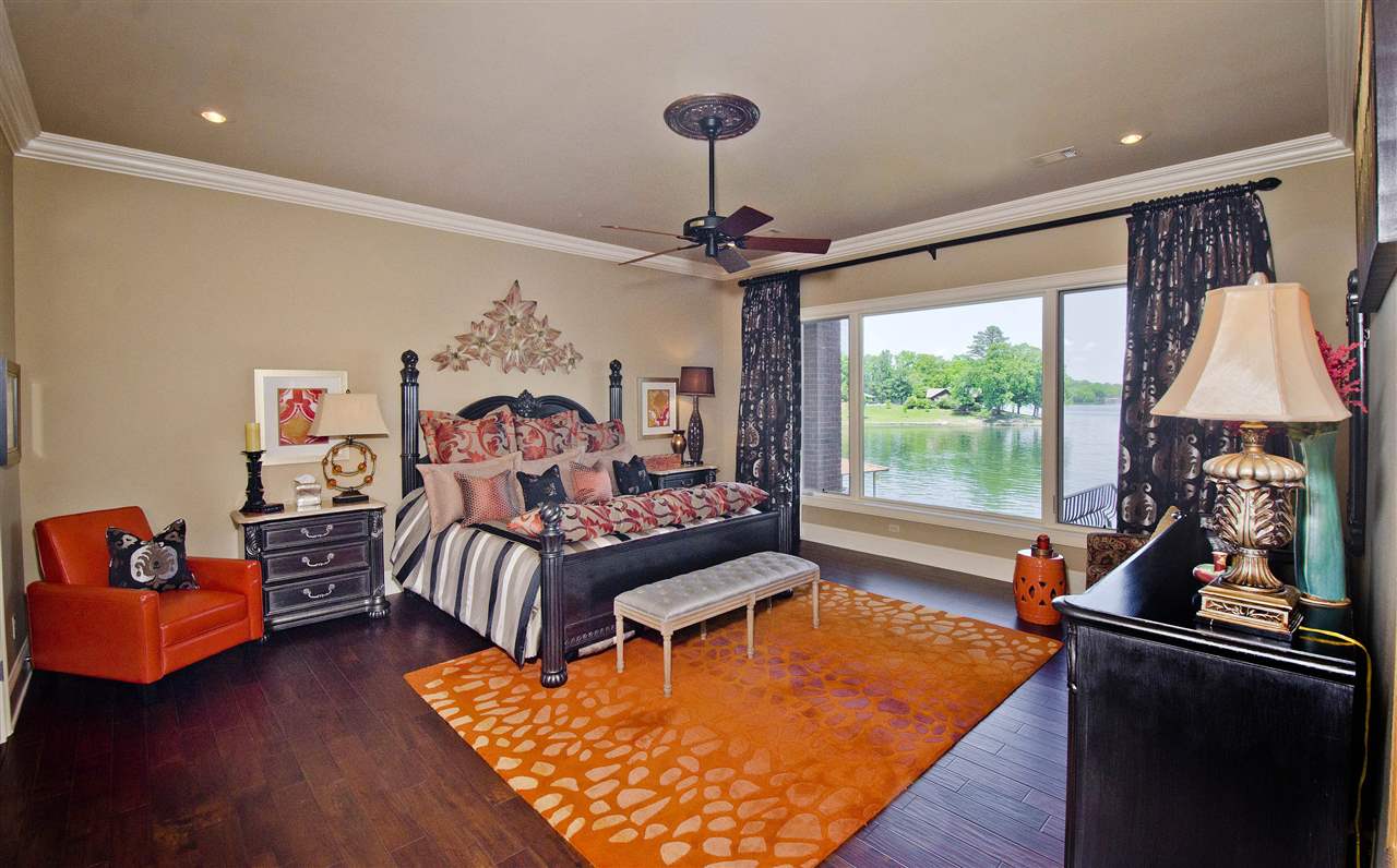 Point on Wilson Point - Residential