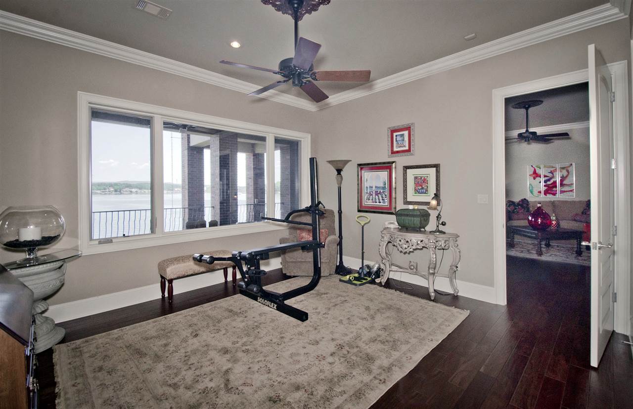 Point on Wilson Point - Residential