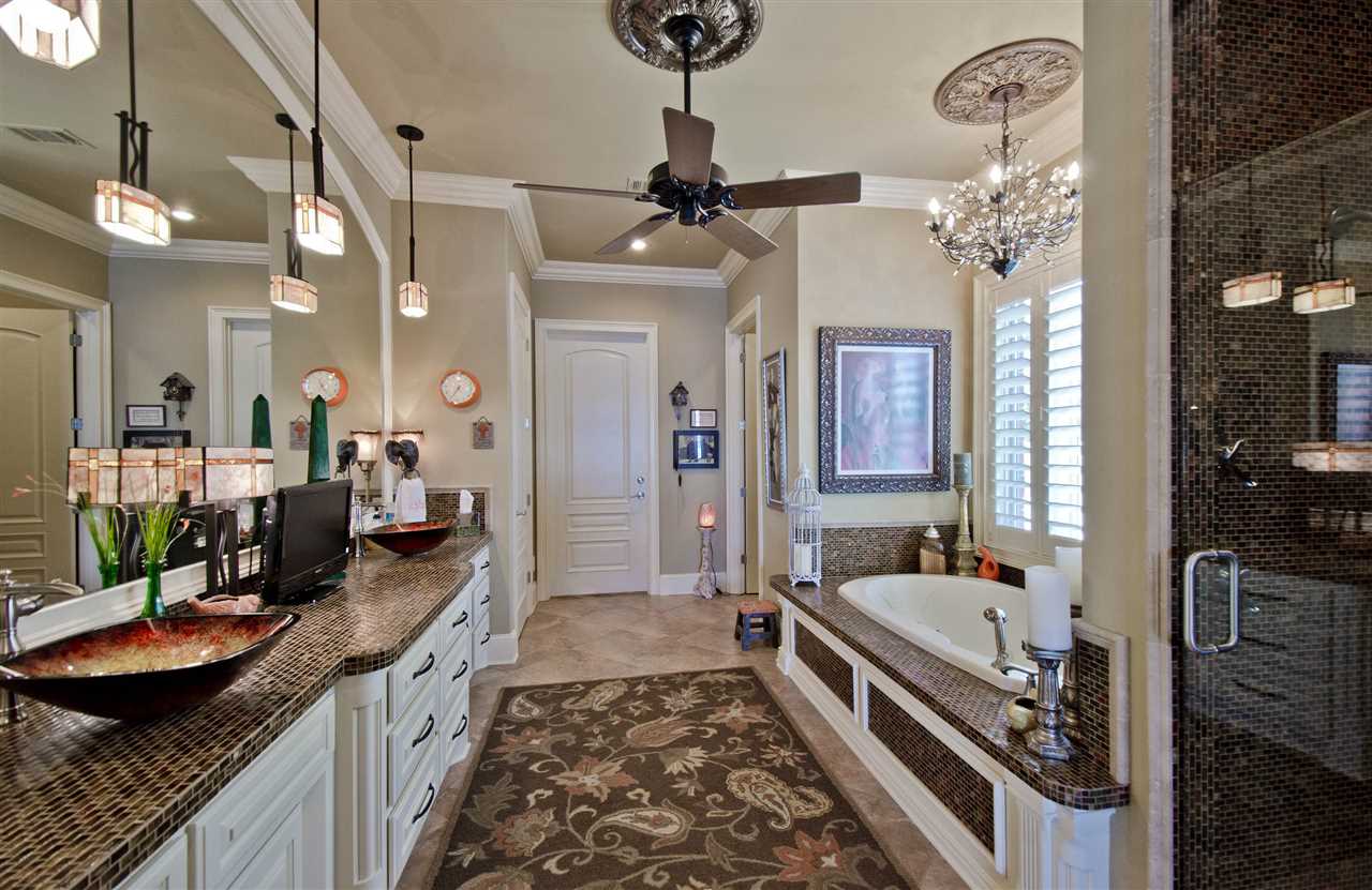 Point on Wilson Point - Residential