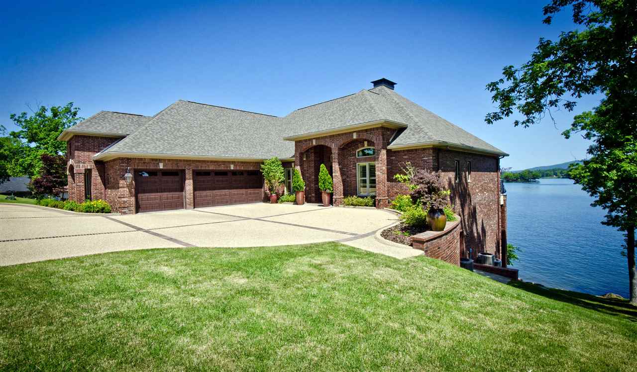 Point on Wilson Point - Residential