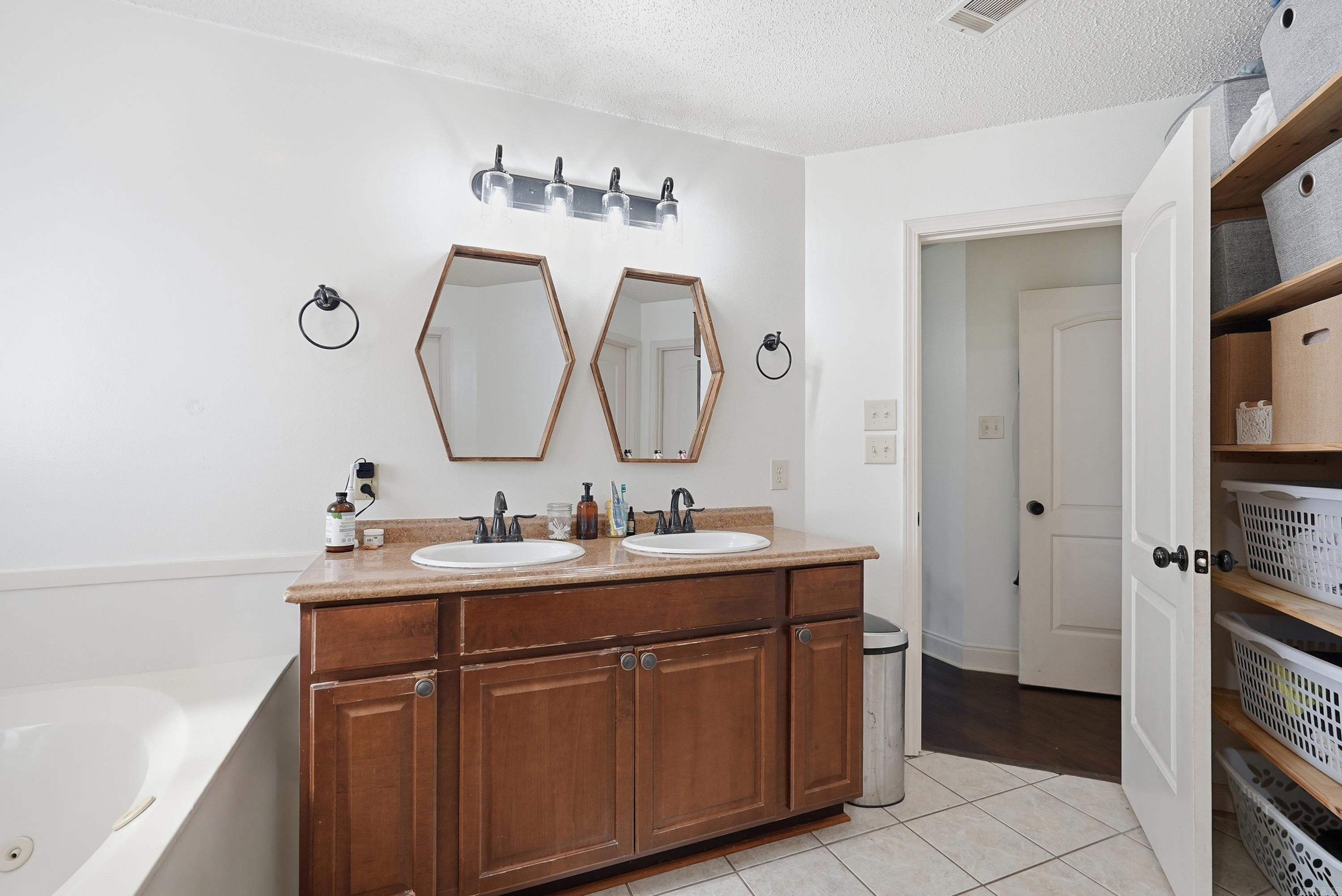 Quail Hollow - Residential