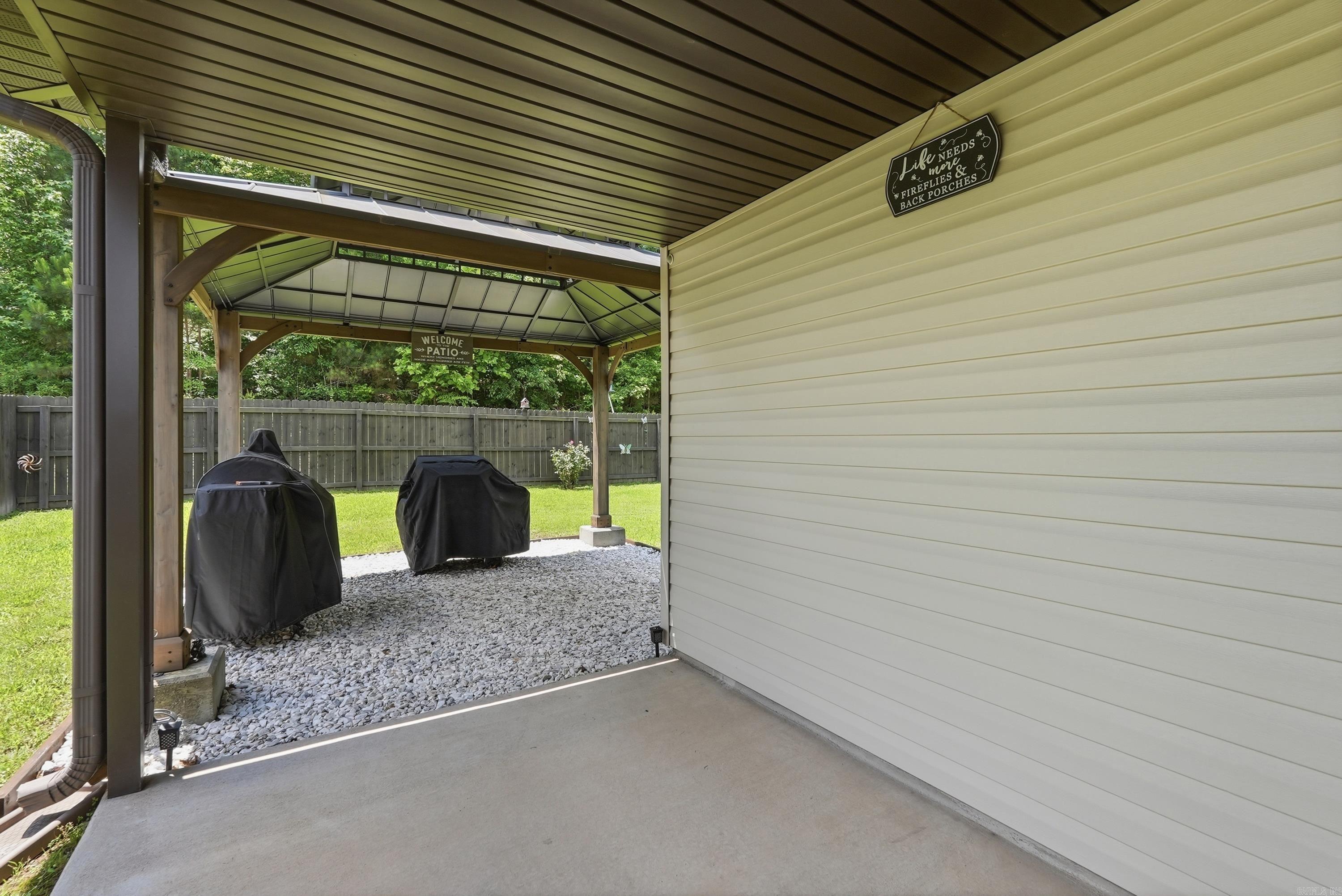 CHAPEL CREEK - Residential