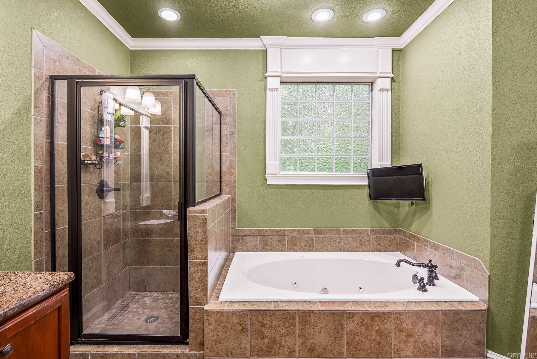 MOUNTAIN VALLEY ESTATES - Residential