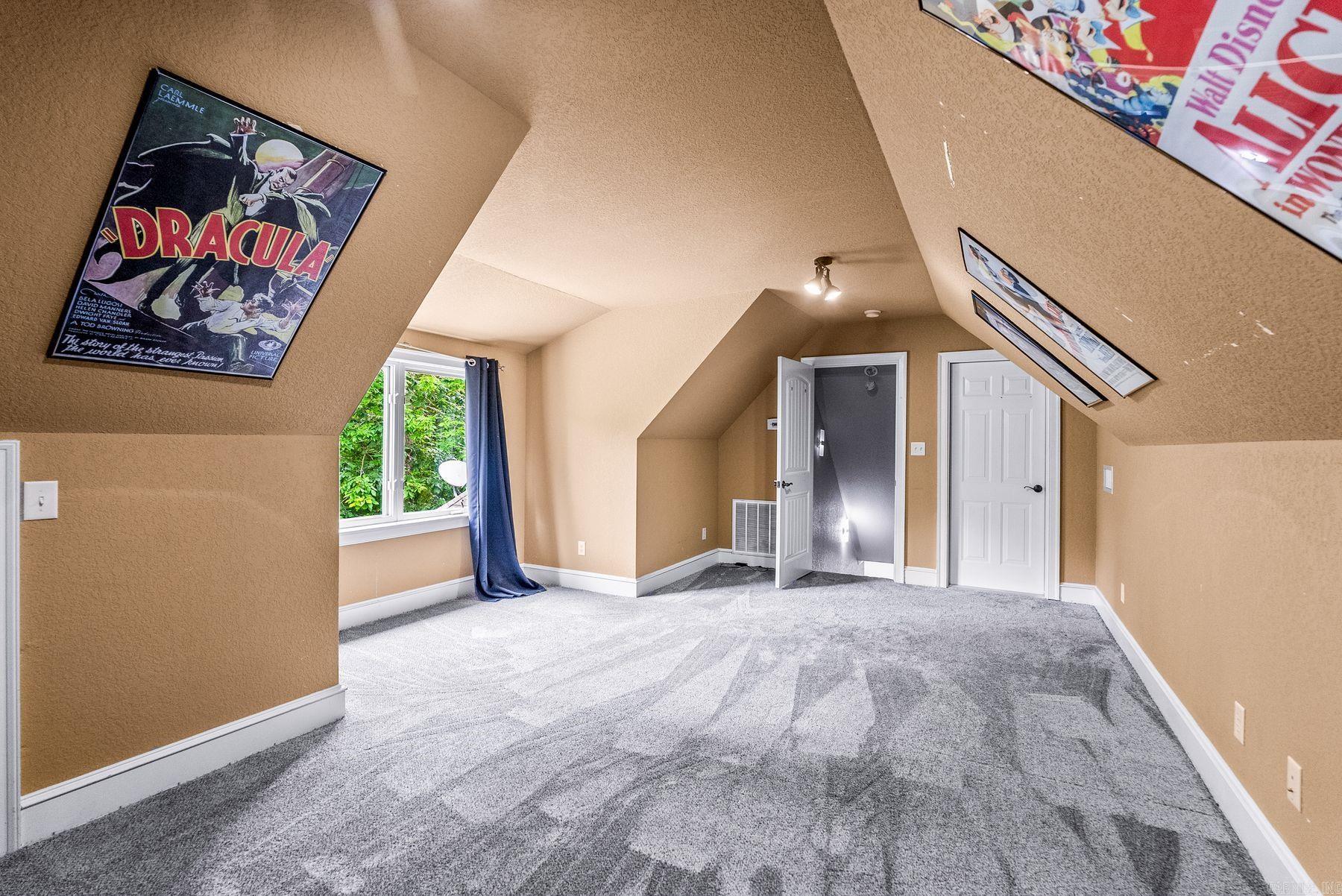 MOUNTAIN VALLEY ESTATES - Residential