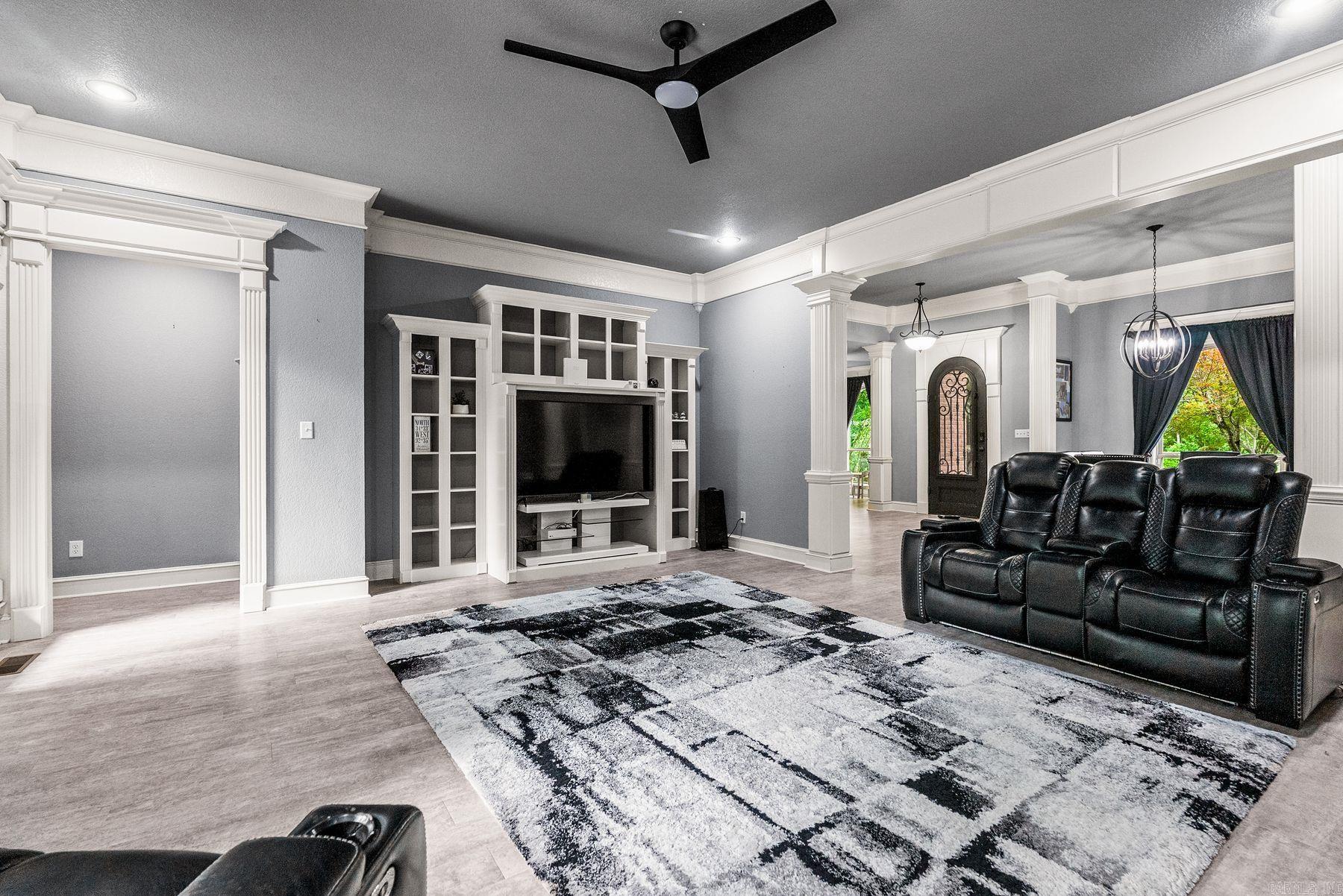 MOUNTAIN VALLEY ESTATES - Residential