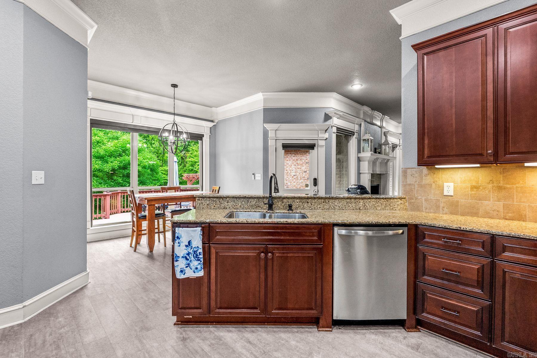 MOUNTAIN VALLEY ESTATES - Residential