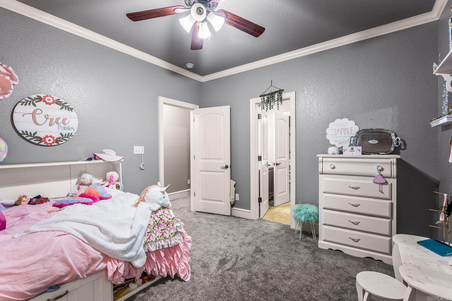 MOUNTAIN VALLEY ESTATES - Residential