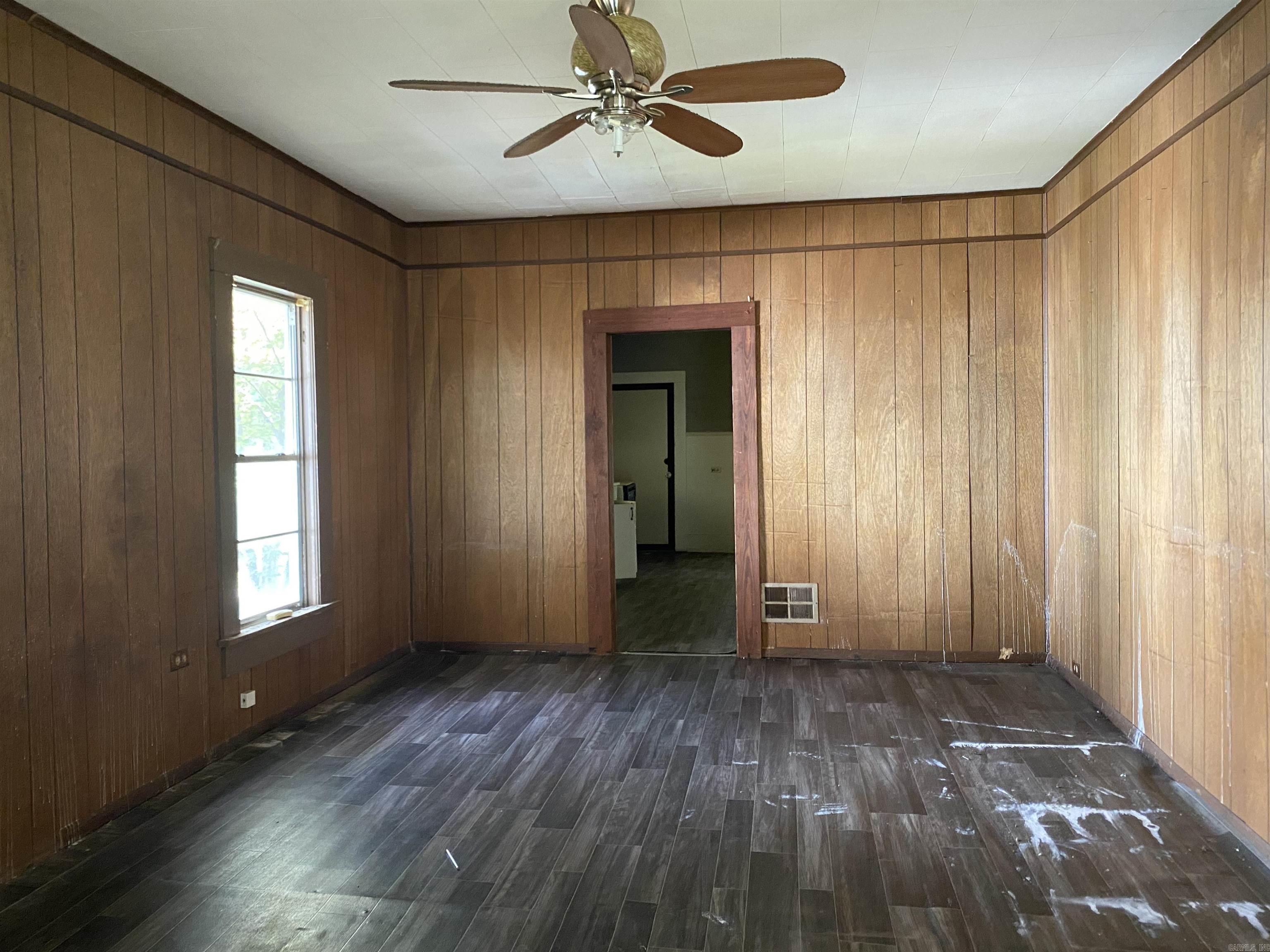 CULLENDALE-TOWNSITE - Residential