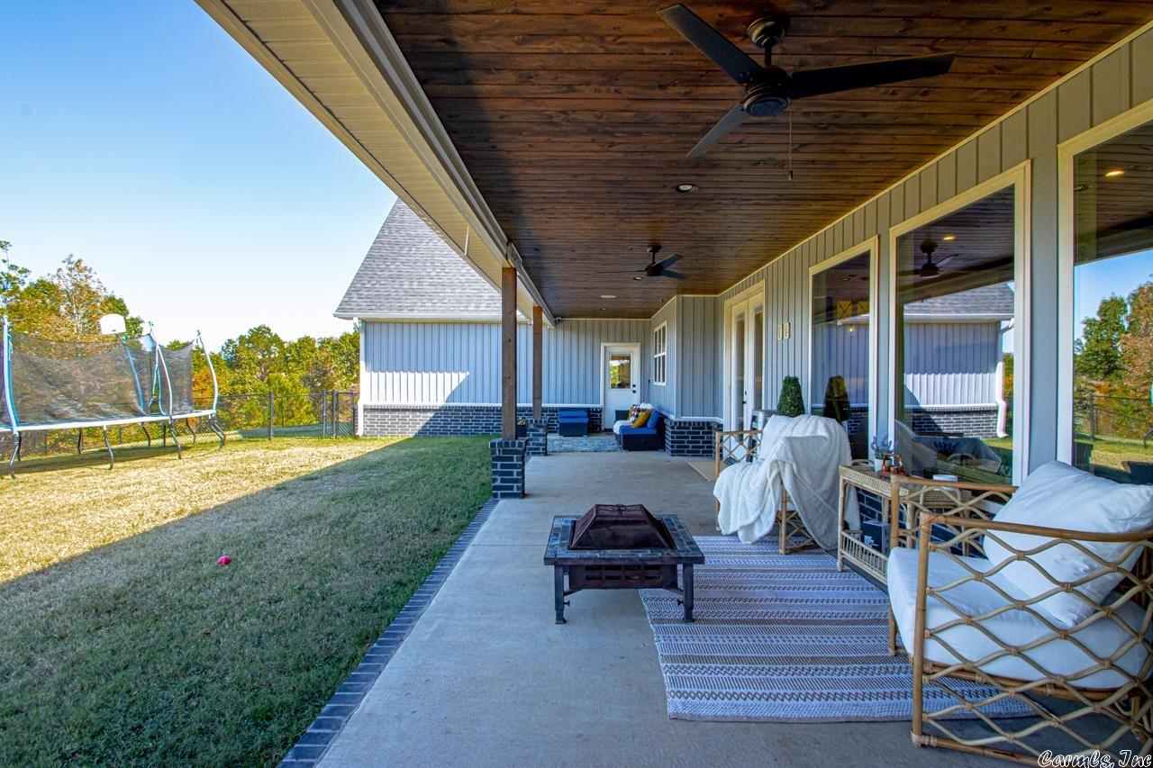 KENTUCKY HILLS - Residential