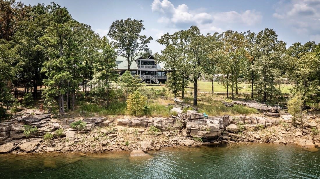 LAKESHORE BONDAIRE - LAKE - Residential