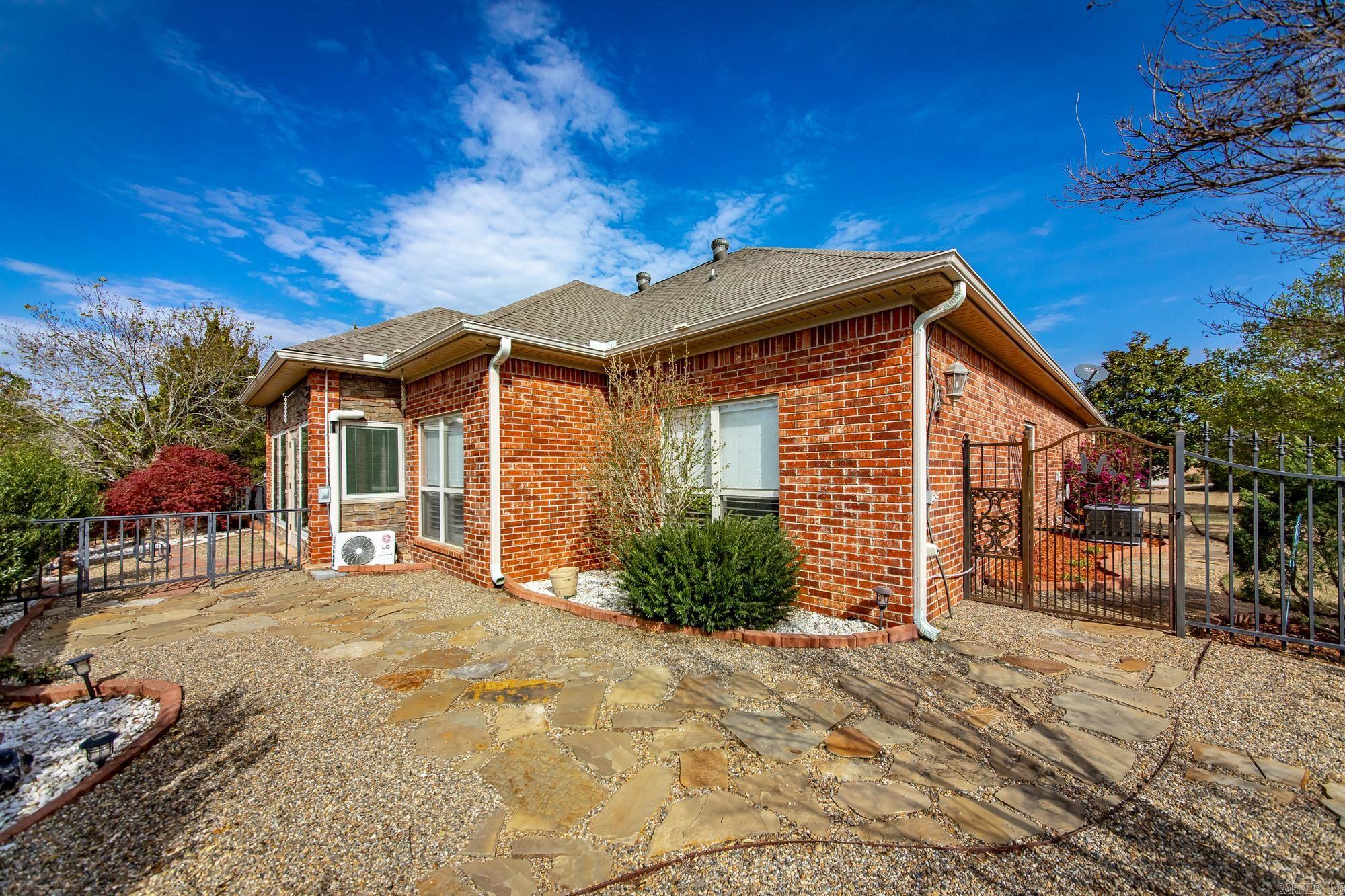 FOREST LAKES GARDEN HOMES - Residential