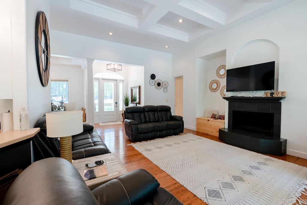 TWIN COVE ESTATES - LAKE - Residential