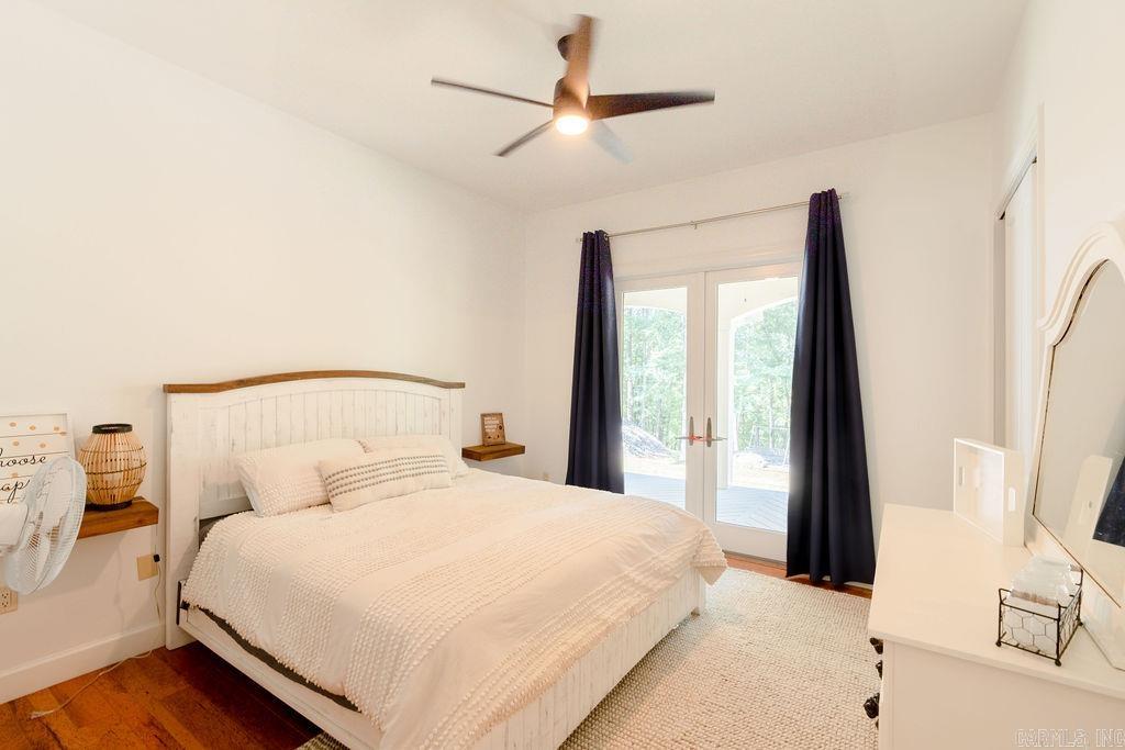 TWIN COVE ESTATES - LAKE - Residential