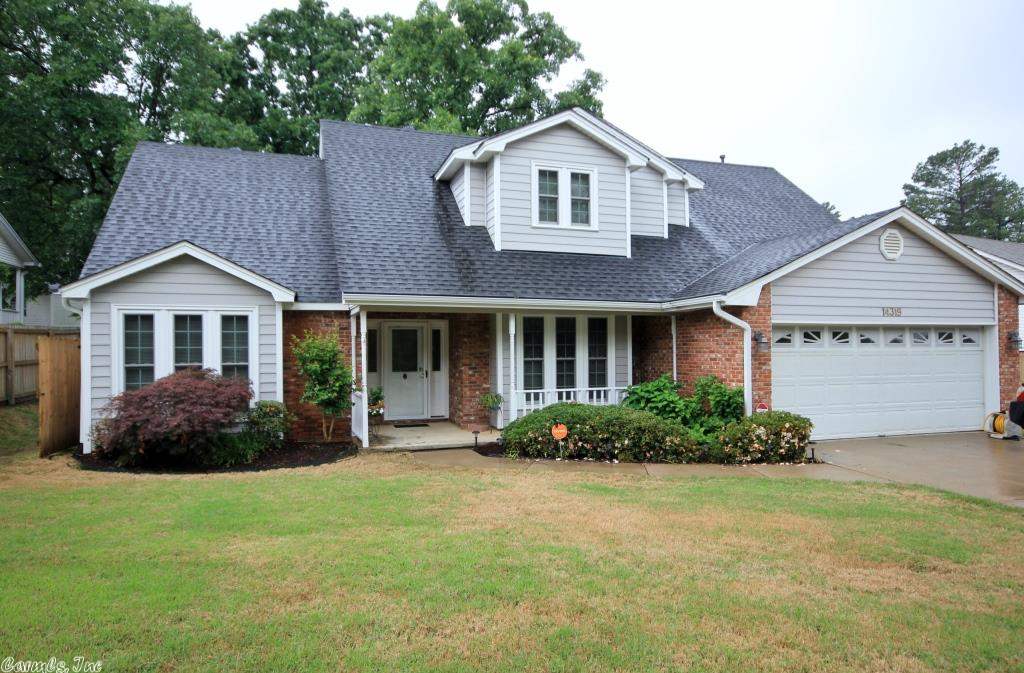 Spectacular home with exceptional floor plan and location -located off Hwy 10 in Don Roberts school district!  Large family living room with vaulted ceiling ,fireplace.  Pretty formal dining.  Kitchen with Breakfast bay area.  Wonderful master suite on the main level with large walk-in.  Handsome décor with numerous updates. 2 large bedrooms with guest bath and abundant storage upstairs.  Separate workshop or storage. Updated HVAC, kitchen counter and backsplash, master updated in 2011, Roof 2009
