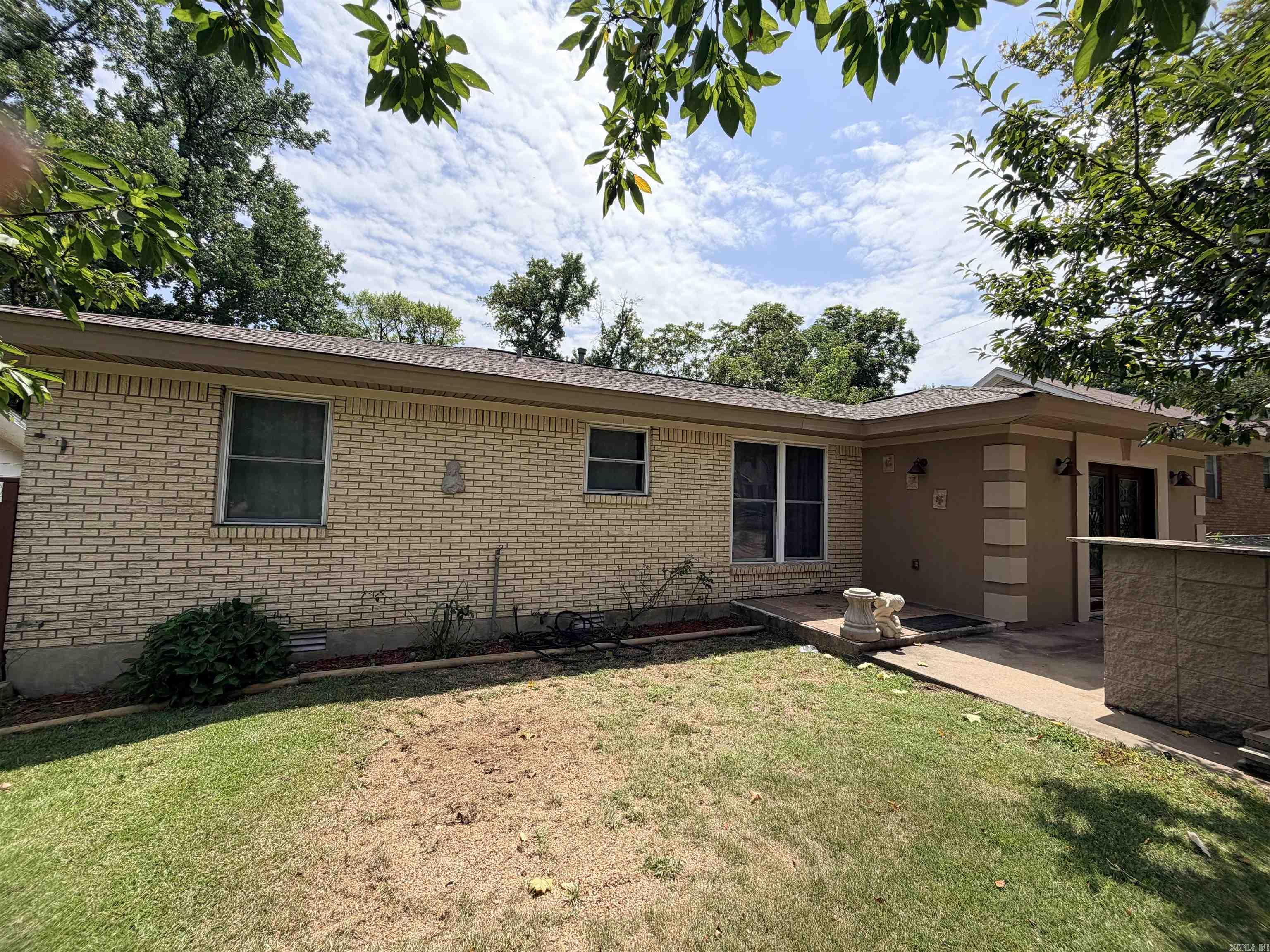 WAKEFIELD VILLAGE - Residential