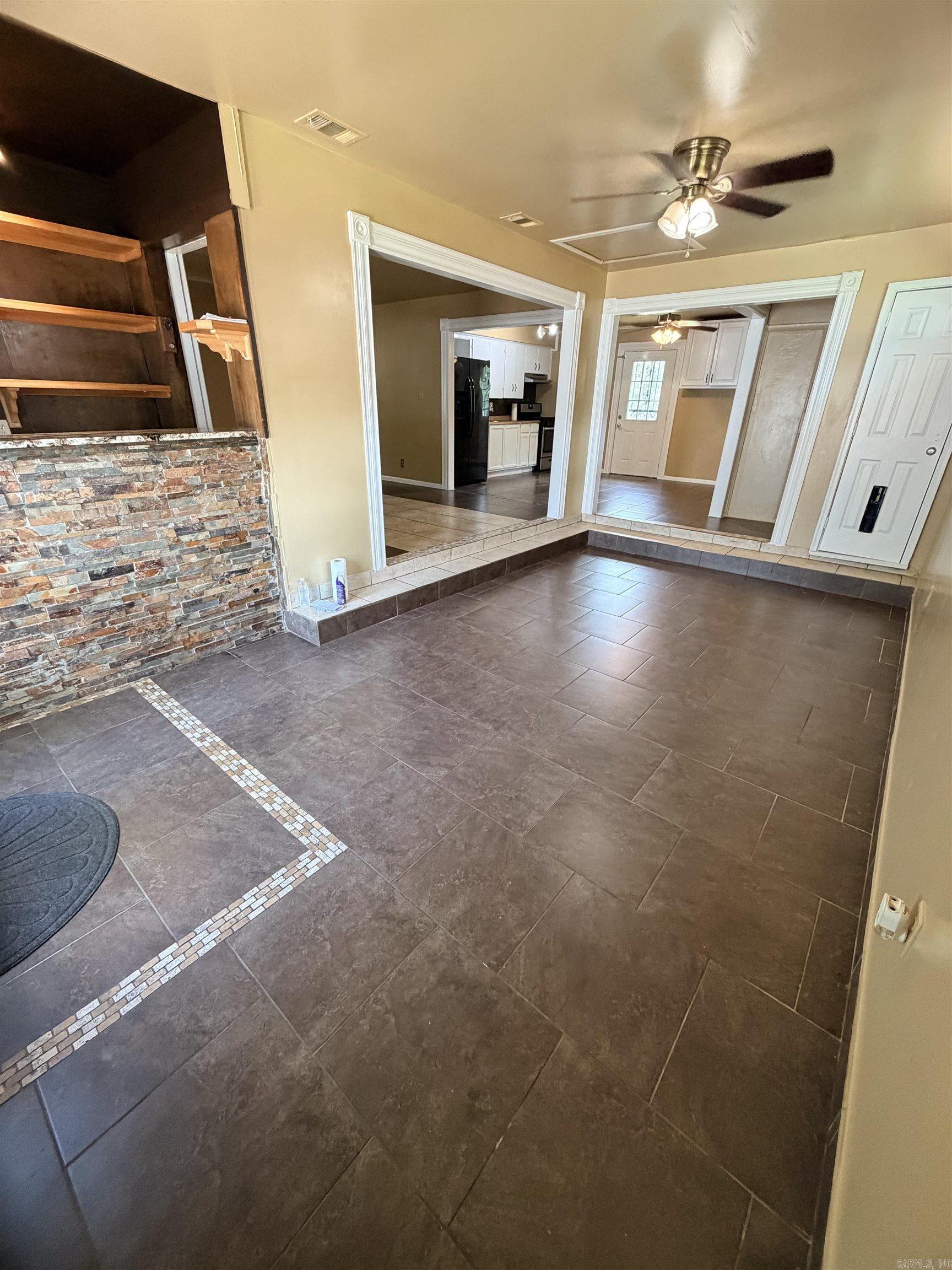 WAKEFIELD VILLAGE - Residential