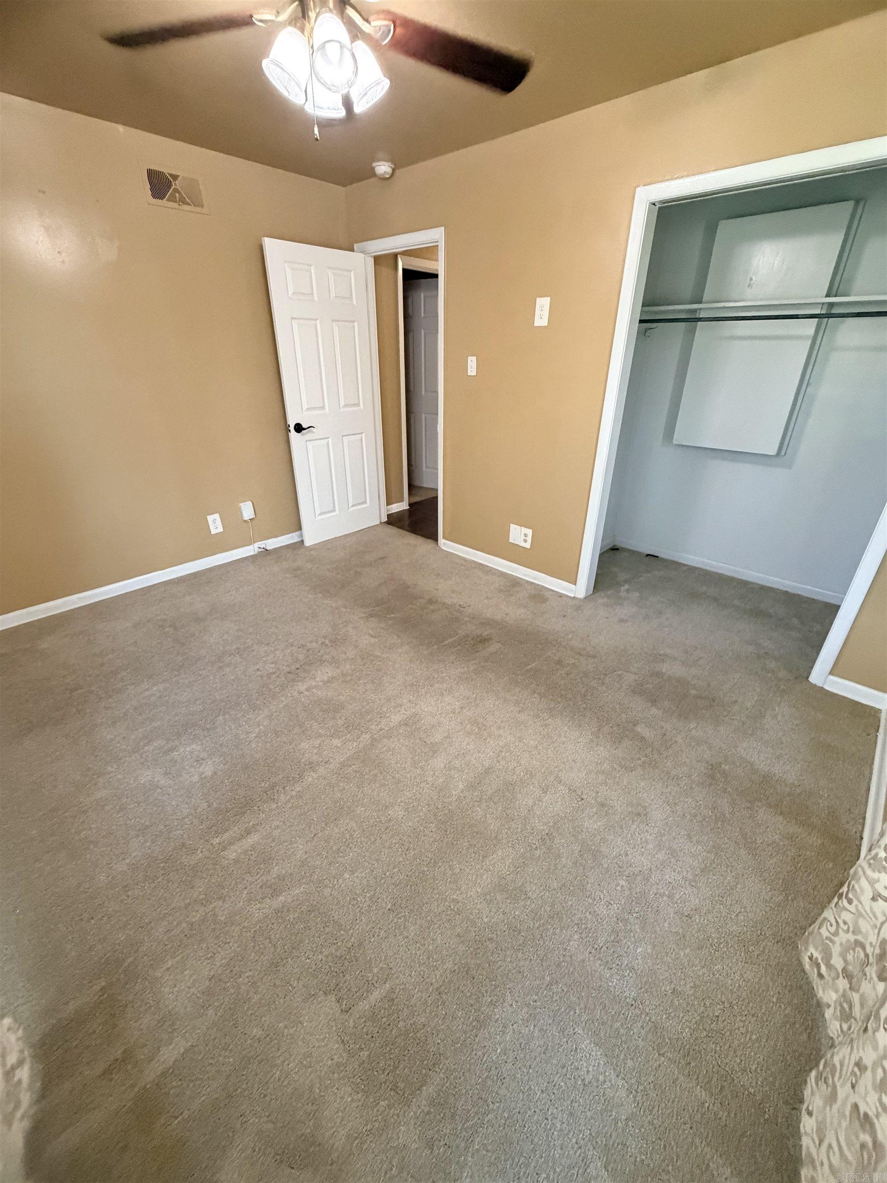 WAKEFIELD VILLAGE - Residential