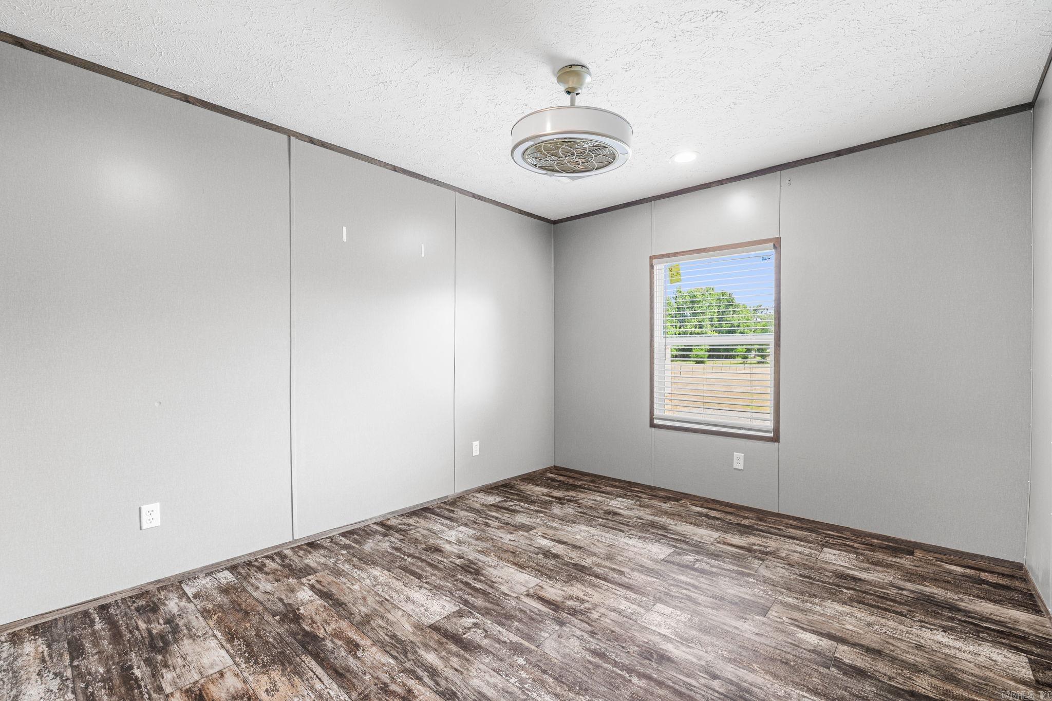 EAST MEADOW - Residential