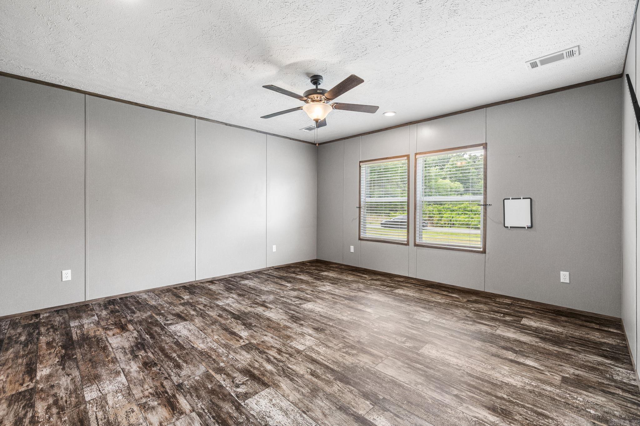 EAST MEADOW - Residential